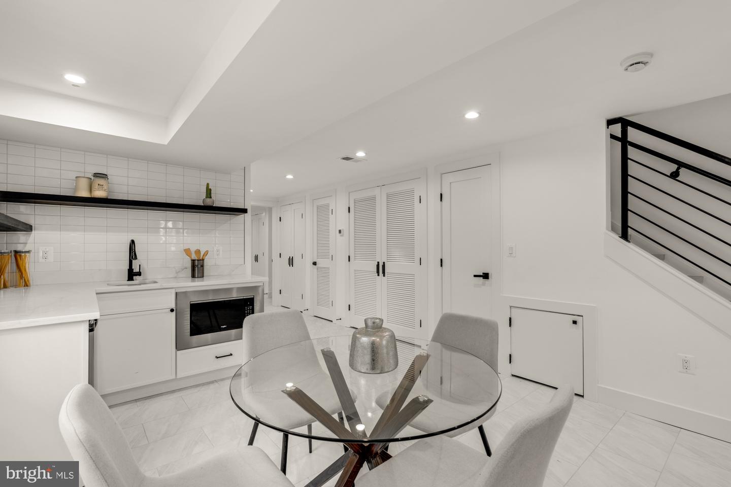 2035 NORTH CAPITOL ST NE, WASHINGTON, District Of Columbia 20002, 4 Bedrooms Bedrooms, ,3 BathroomsBathrooms,Residential,For sale,2035 NORTH CAPITOL ST NE,DCDC2192014 MLS # DCDC2192014
