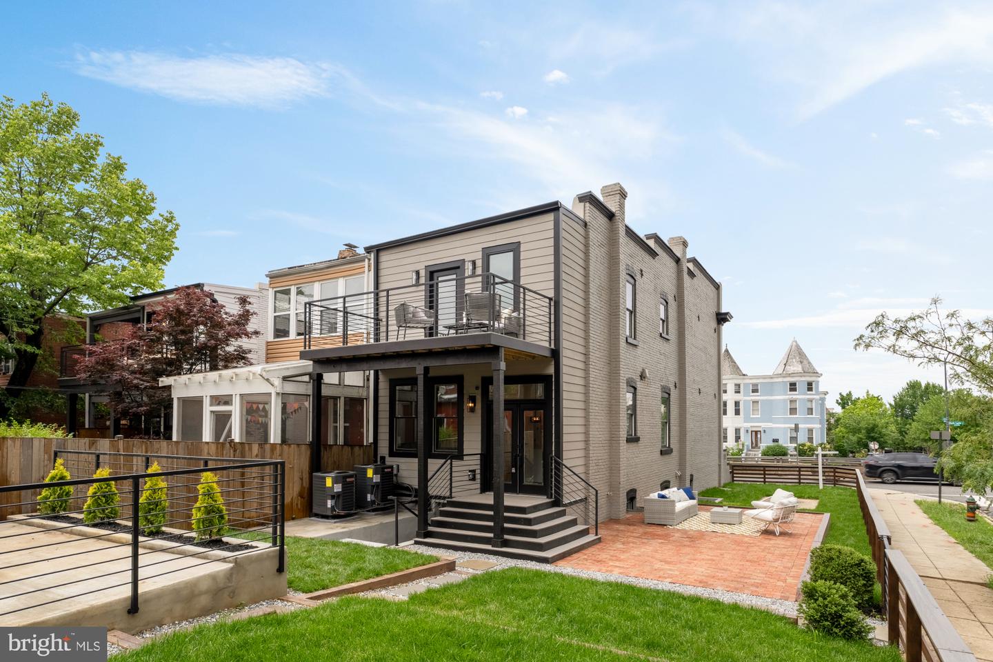 2035 NORTH CAPITOL ST NE, WASHINGTON, District Of Columbia 20002, 4 Bedrooms Bedrooms, ,3 BathroomsBathrooms,Residential,For sale,2035 NORTH CAPITOL ST NE,DCDC2192014 MLS # DCDC2192014