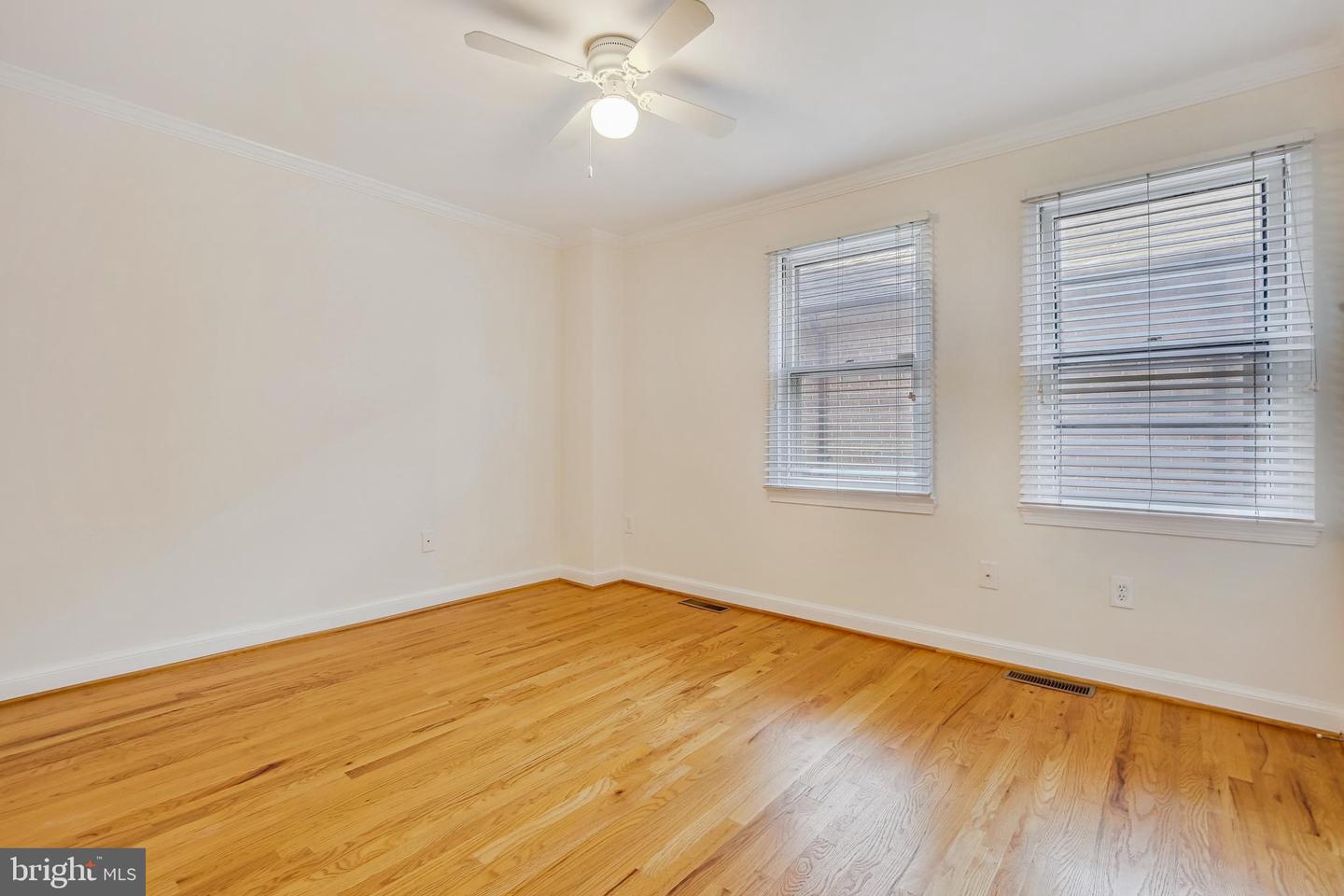 1802 21ST ST N, ARLINGTON, Virginia 22209, 2 Bedrooms Bedrooms, ,2 BathroomsBathrooms,Residential,For sale,1802 21ST ST N,VAAR2055118 MLS # VAAR2055118
