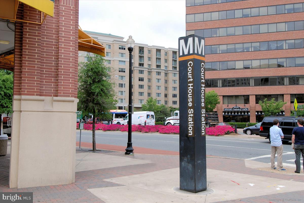 1802 21ST ST N, ARLINGTON, Virginia 22209, 2 Bedrooms Bedrooms, ,2 BathroomsBathrooms,Residential,For sale,1802 21ST ST N,VAAR2055118 MLS # VAAR2055118