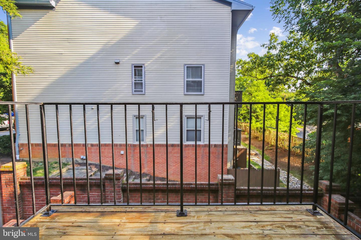 1802 21ST ST N, ARLINGTON, Virginia 22209, 2 Bedrooms Bedrooms, ,2 BathroomsBathrooms,Residential,For sale,1802 21ST ST N,VAAR2055118 MLS # VAAR2055118