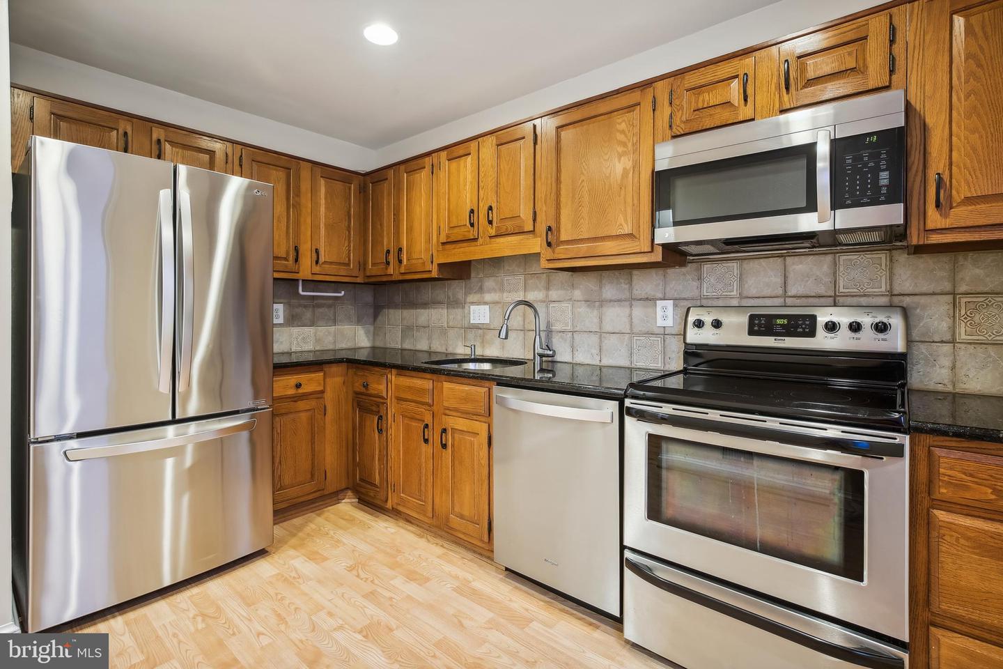 1802 21ST ST N, ARLINGTON, Virginia 22209, 2 Bedrooms Bedrooms, ,2 BathroomsBathrooms,Residential,For sale,1802 21ST ST N,VAAR2055118 MLS # VAAR2055118