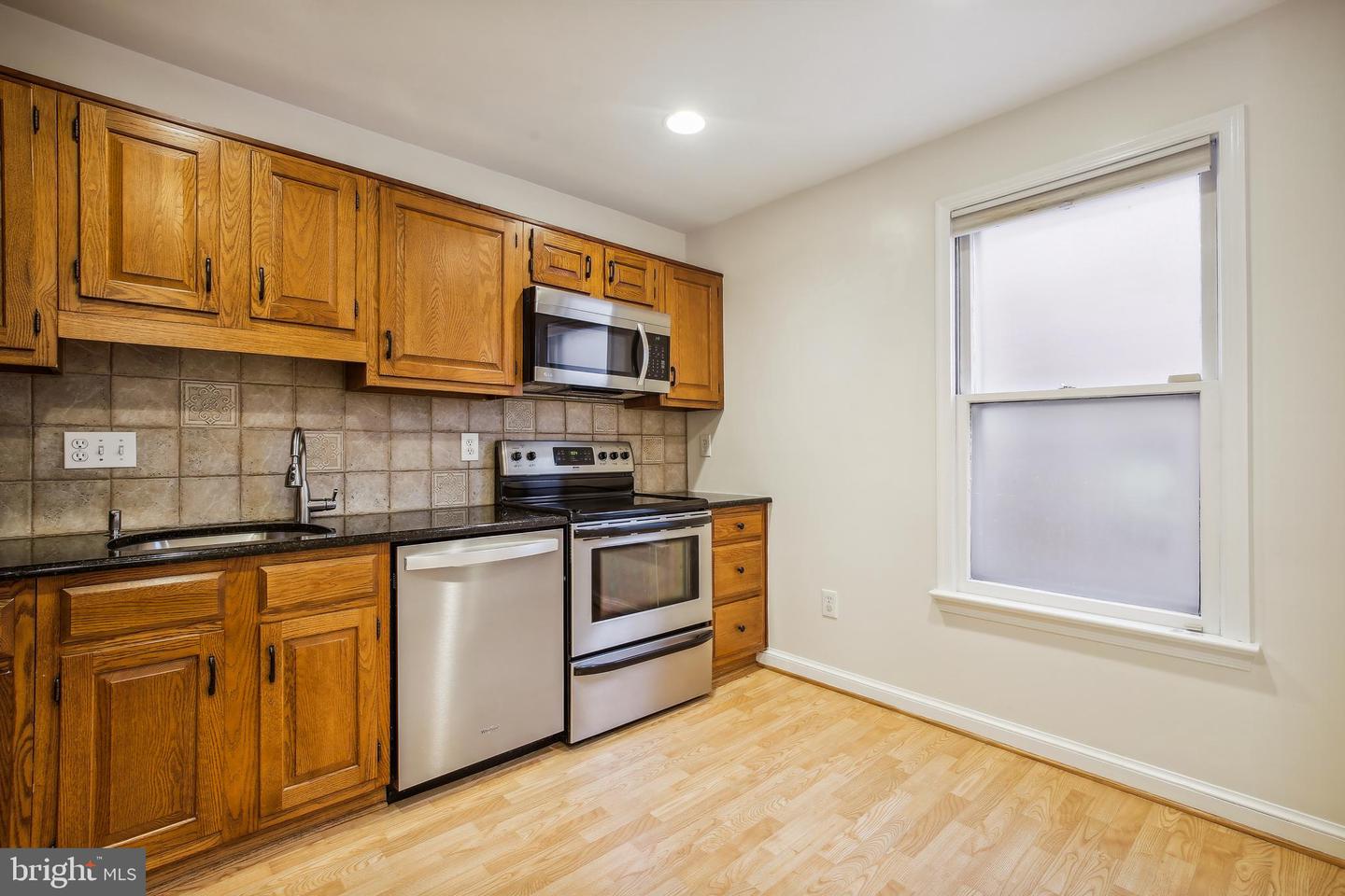 1802 21ST ST N, ARLINGTON, Virginia 22209, 2 Bedrooms Bedrooms, ,2 BathroomsBathrooms,Residential,For sale,1802 21ST ST N,VAAR2055118 MLS # VAAR2055118