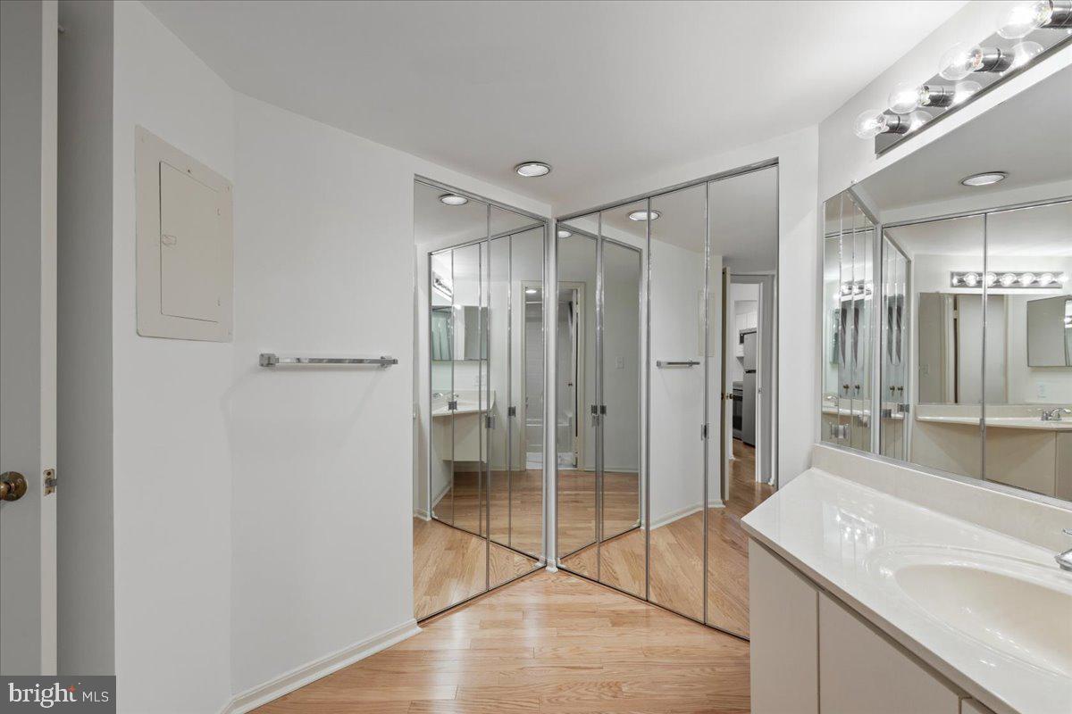 2100 LANGSTON BLVD #431, ARLINGTON, Virginia 22201, 4 Rooms Rooms,1 BathroomBathrooms,Residential,For sale,2100 LANGSTON BLVD #431,VAAR2055394 MLS # VAAR2055394
