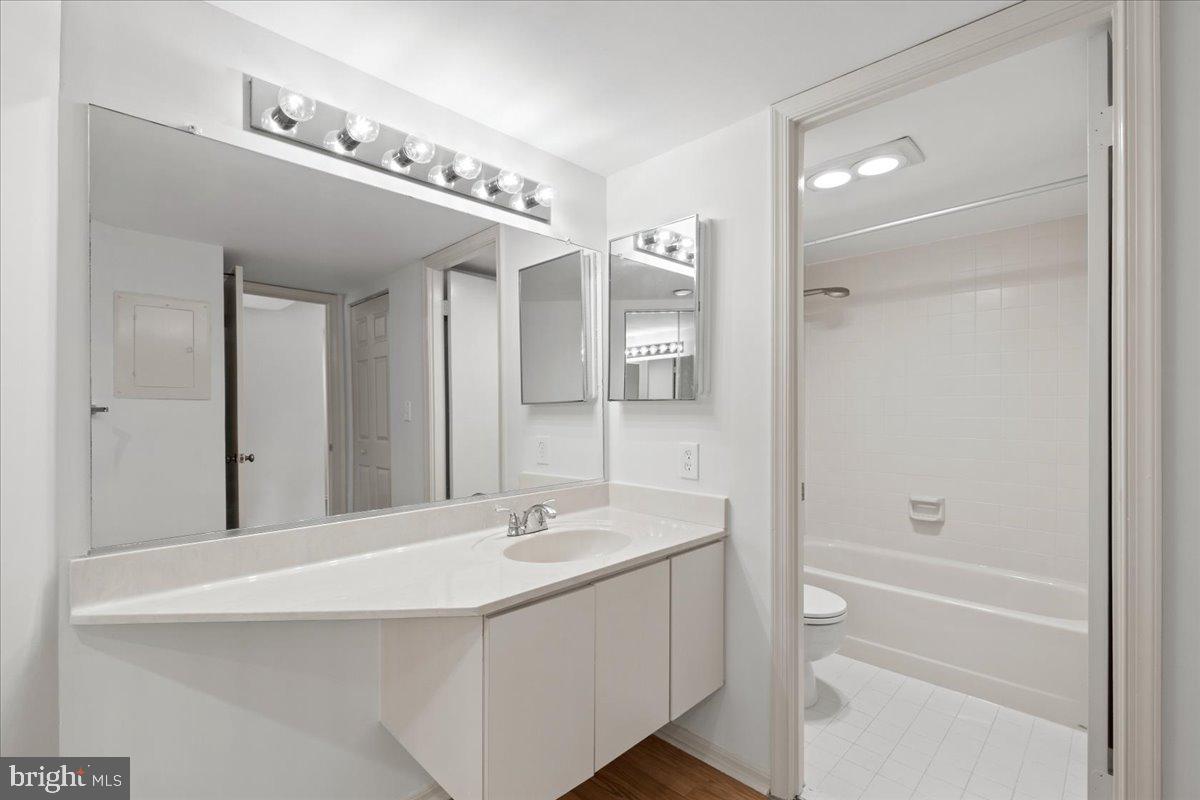 2100 LANGSTON BLVD #431, ARLINGTON, Virginia 22201, 4 Rooms Rooms,1 BathroomBathrooms,Residential,For sale,2100 LANGSTON BLVD #431,VAAR2055394 MLS # VAAR2055394