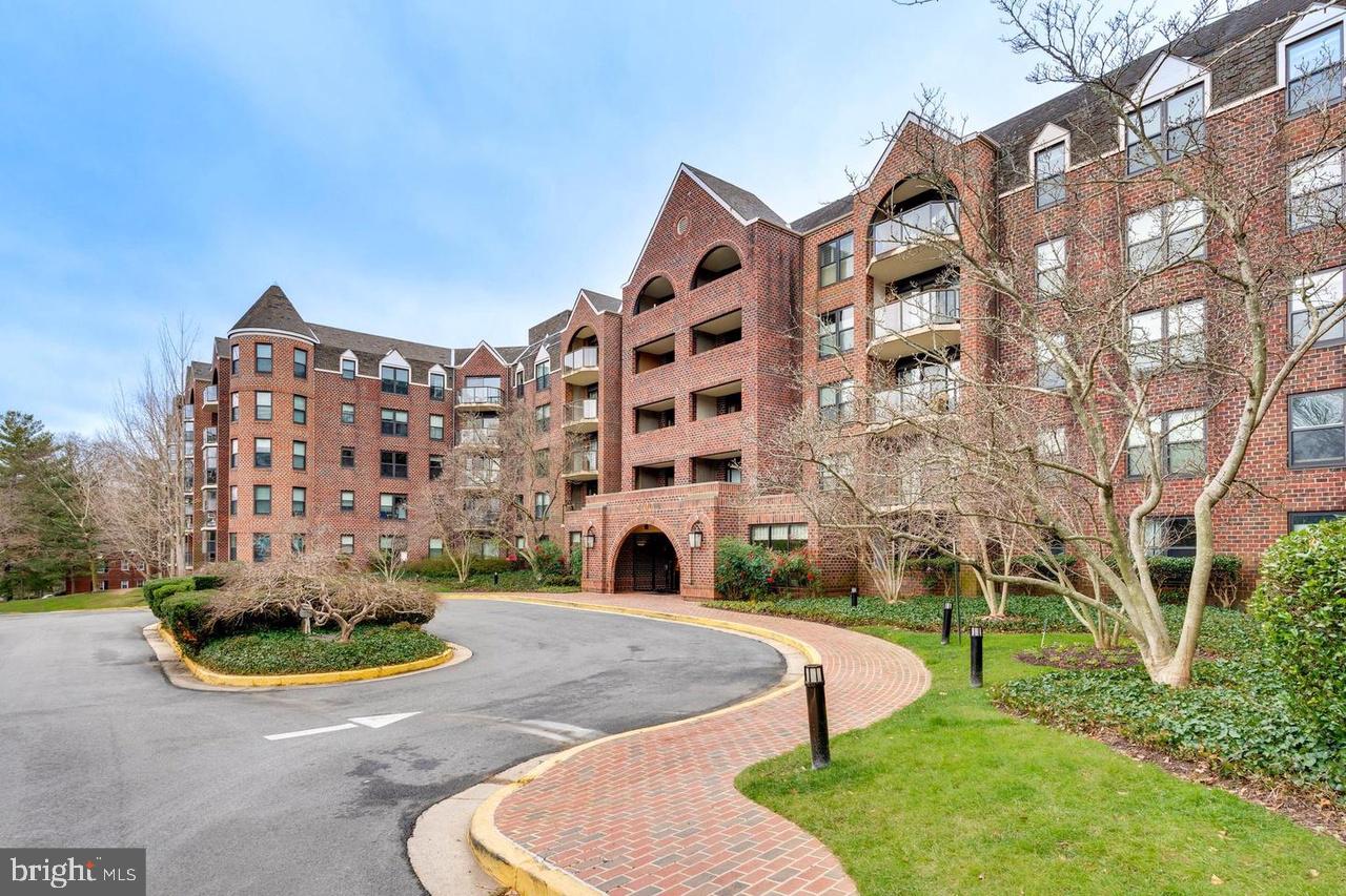 2100 LANGSTON BLVD #431, ARLINGTON, Virginia 22201, 4 Rooms Rooms,1 BathroomBathrooms,Residential,For sale,2100 LANGSTON BLVD #431,VAAR2055394 MLS # VAAR2055394