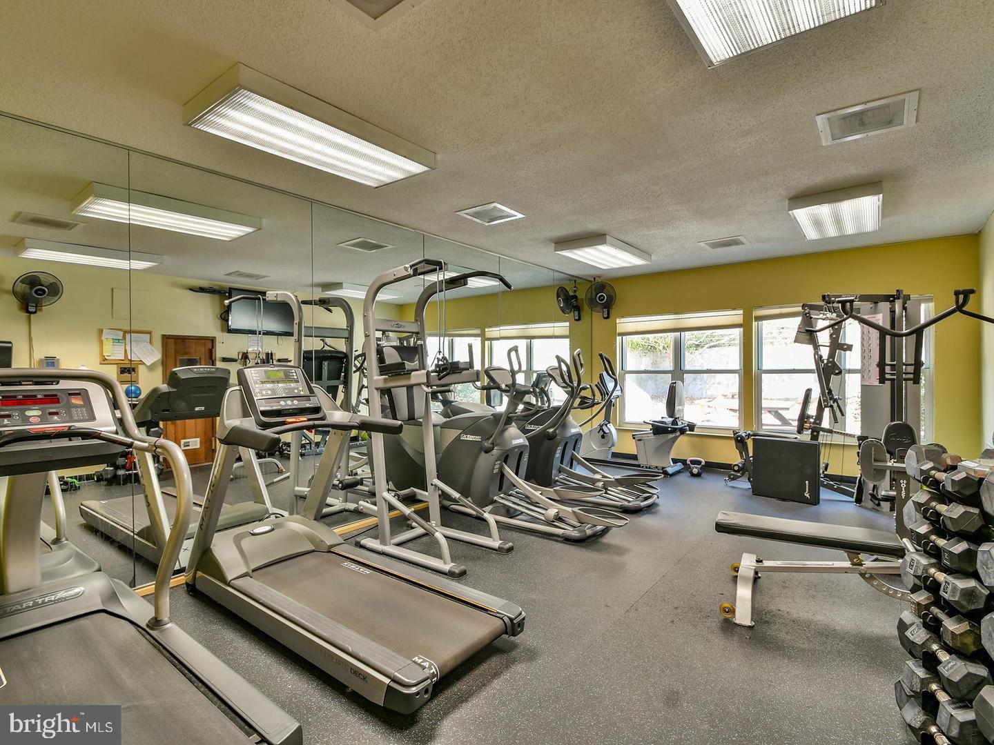 2100 LANGSTON BLVD #431, ARLINGTON, Virginia 22201, 4 Rooms Rooms,1 BathroomBathrooms,Residential,For sale,2100 LANGSTON BLVD #431,VAAR2055394 MLS # VAAR2055394