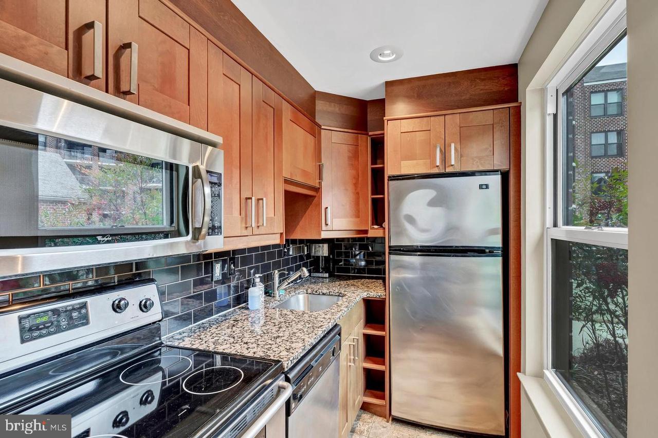 2100 LANGSTON BLVD #431, ARLINGTON, Virginia 22201, 4 Rooms Rooms,1 BathroomBathrooms,Residential,For sale,2100 LANGSTON BLVD #431,VAAR2055394 MLS # VAAR2055394