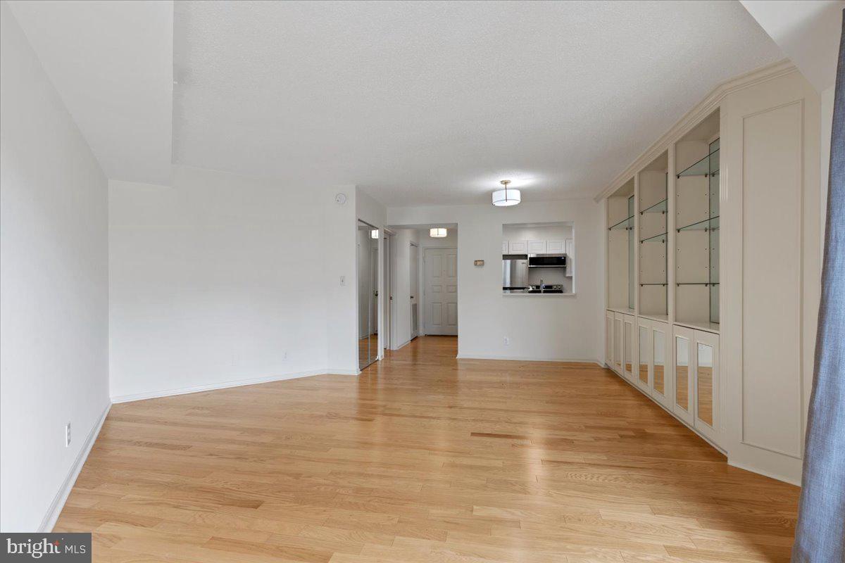 2100 LANGSTON BLVD #431, ARLINGTON, Virginia 22201, 4 Rooms Rooms,1 BathroomBathrooms,Residential,For sale,2100 LANGSTON BLVD #431,VAAR2055394 MLS # VAAR2055394