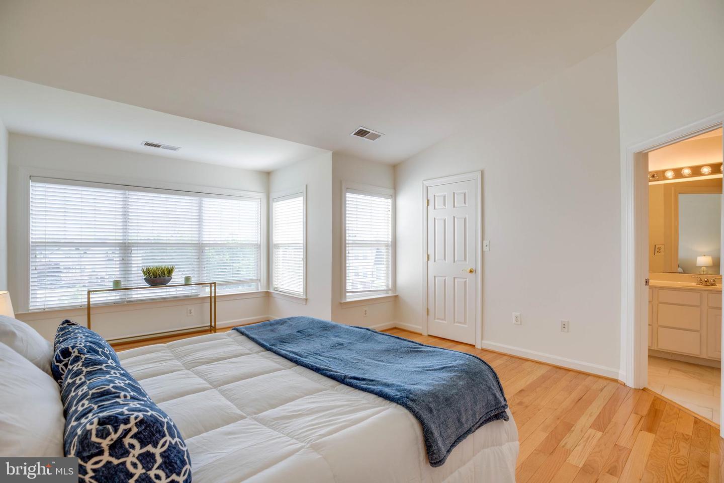 8114 RAINWATER CIR, MANASSAS, Virginia 20111, 3 Bedrooms Bedrooms, ,2 BathroomsBathrooms,Residential,For sale,8114 RAINWATER CIR,VAPW2091672 MLS # VAPW2091672