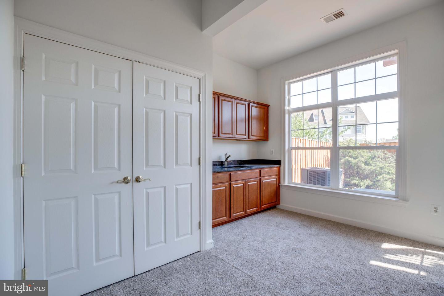 8114 RAINWATER CIR, MANASSAS, Virginia 20111, 3 Bedrooms Bedrooms, ,2 BathroomsBathrooms,Residential,For sale,8114 RAINWATER CIR,VAPW2091672 MLS # VAPW2091672