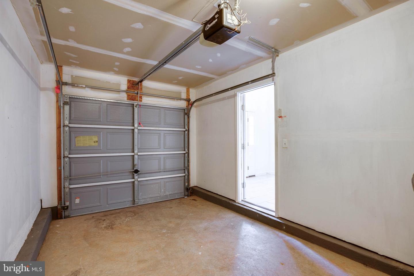 8114 RAINWATER CIR, MANASSAS, Virginia 20111, 3 Bedrooms Bedrooms, ,2 BathroomsBathrooms,Residential,For sale,8114 RAINWATER CIR,VAPW2091672 MLS # VAPW2091672