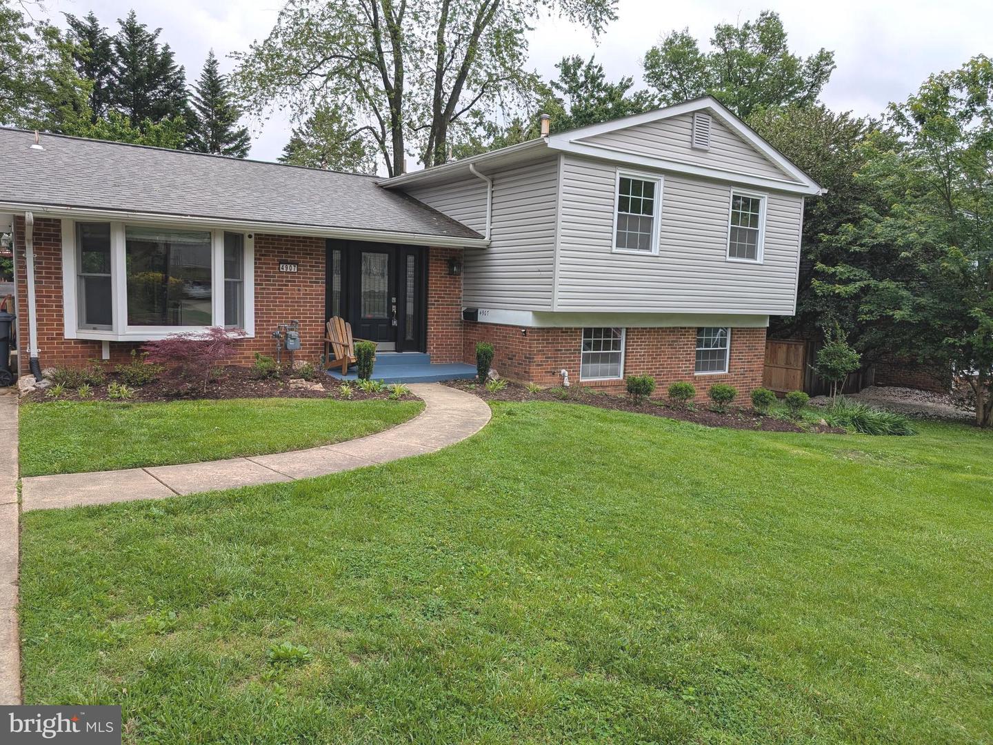 4907 CHANTICLEER AVE, ANNANDALE, Virginia 22003, 5 Bedrooms Bedrooms, ,3 BathroomsBathrooms,Residential,For sale,4907 CHANTICLEER AVE,VAFX2233658 MLS # VAFX2233658