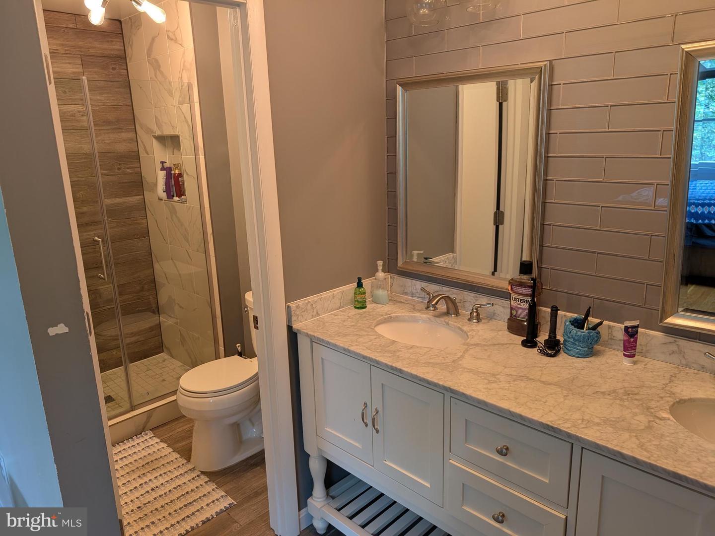 4907 CHANTICLEER AVE, ANNANDALE, Virginia 22003, 5 Bedrooms Bedrooms, ,3 BathroomsBathrooms,Residential,For sale,4907 CHANTICLEER AVE,VAFX2233658 MLS # VAFX2233658