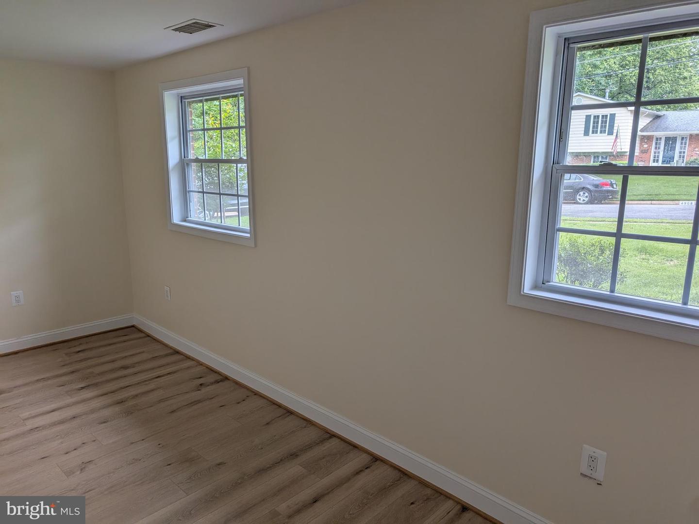 4907 CHANTICLEER AVE, ANNANDALE, Virginia 22003, 5 Bedrooms Bedrooms, ,3 BathroomsBathrooms,Residential,For sale,4907 CHANTICLEER AVE,VAFX2233658 MLS # VAFX2233658