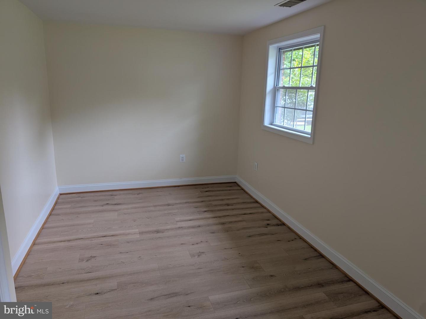 4907 CHANTICLEER AVE, ANNANDALE, Virginia 22003, 5 Bedrooms Bedrooms, ,3 BathroomsBathrooms,Residential,For sale,4907 CHANTICLEER AVE,VAFX2233658 MLS # VAFX2233658