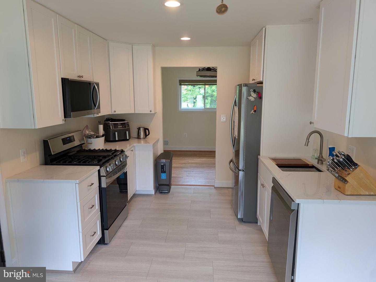 4907 CHANTICLEER AVE, ANNANDALE, Virginia 22003, 5 Bedrooms Bedrooms, ,3 BathroomsBathrooms,Residential,For sale,4907 CHANTICLEER AVE,VAFX2233658 MLS # VAFX2233658