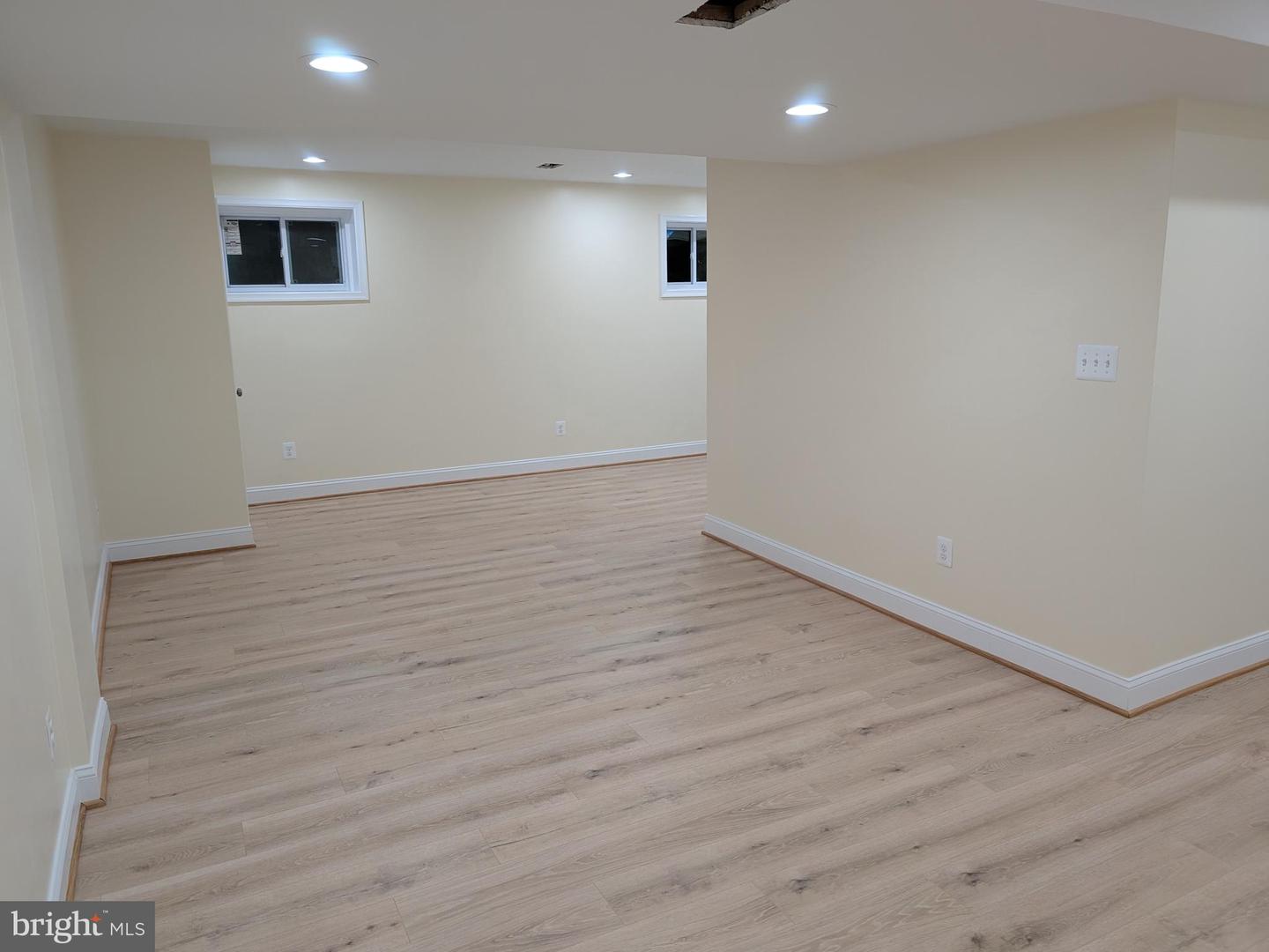 4907 CHANTICLEER AVE, ANNANDALE, Virginia 22003, 5 Bedrooms Bedrooms, ,3 BathroomsBathrooms,Residential,For sale,4907 CHANTICLEER AVE,VAFX2233658 MLS # VAFX2233658
