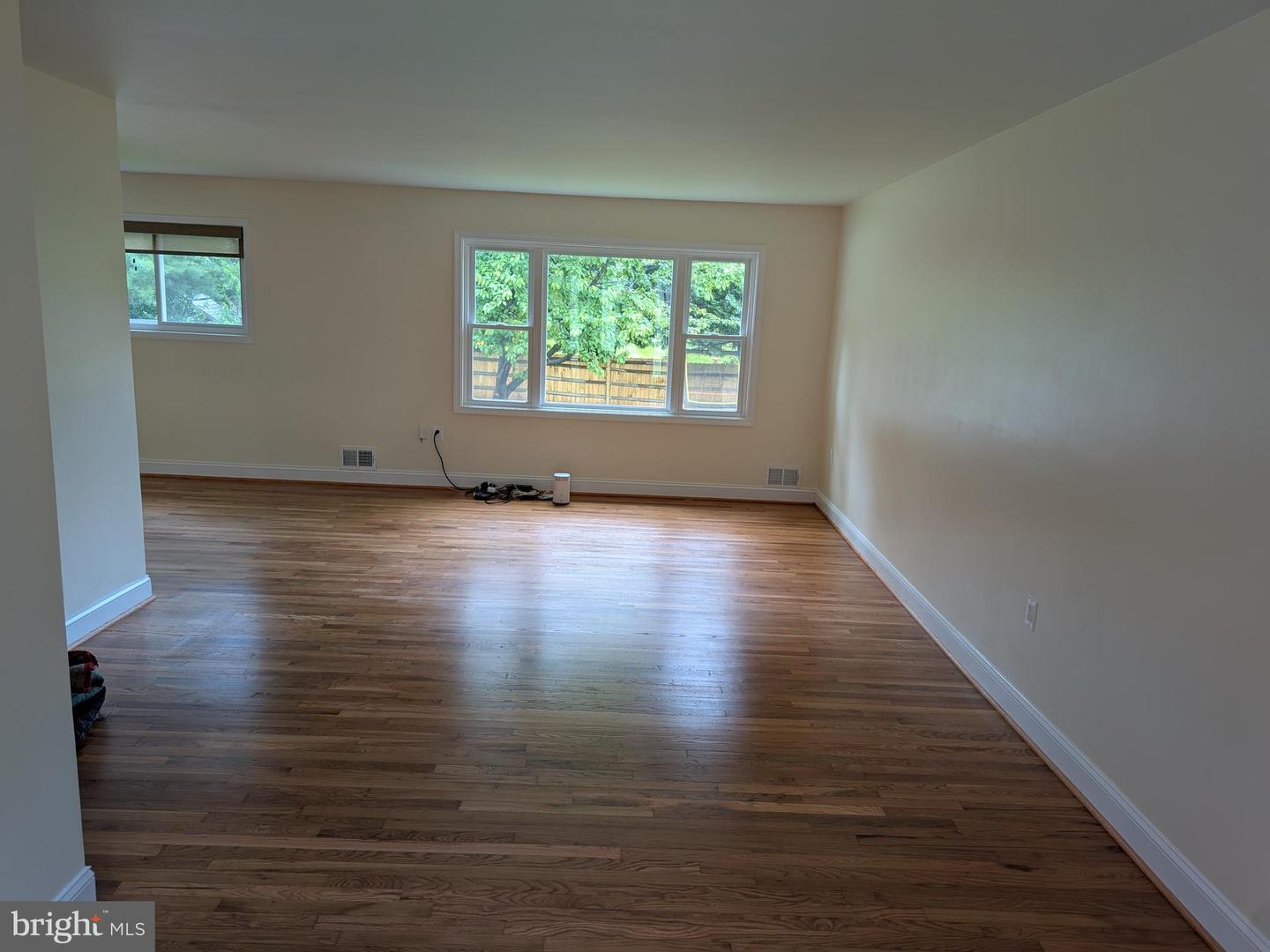 4907 CHANTICLEER AVE, ANNANDALE, Virginia 22003, 5 Bedrooms Bedrooms, ,3 BathroomsBathrooms,Residential,For sale,4907 CHANTICLEER AVE,VAFX2233658 MLS # VAFX2233658