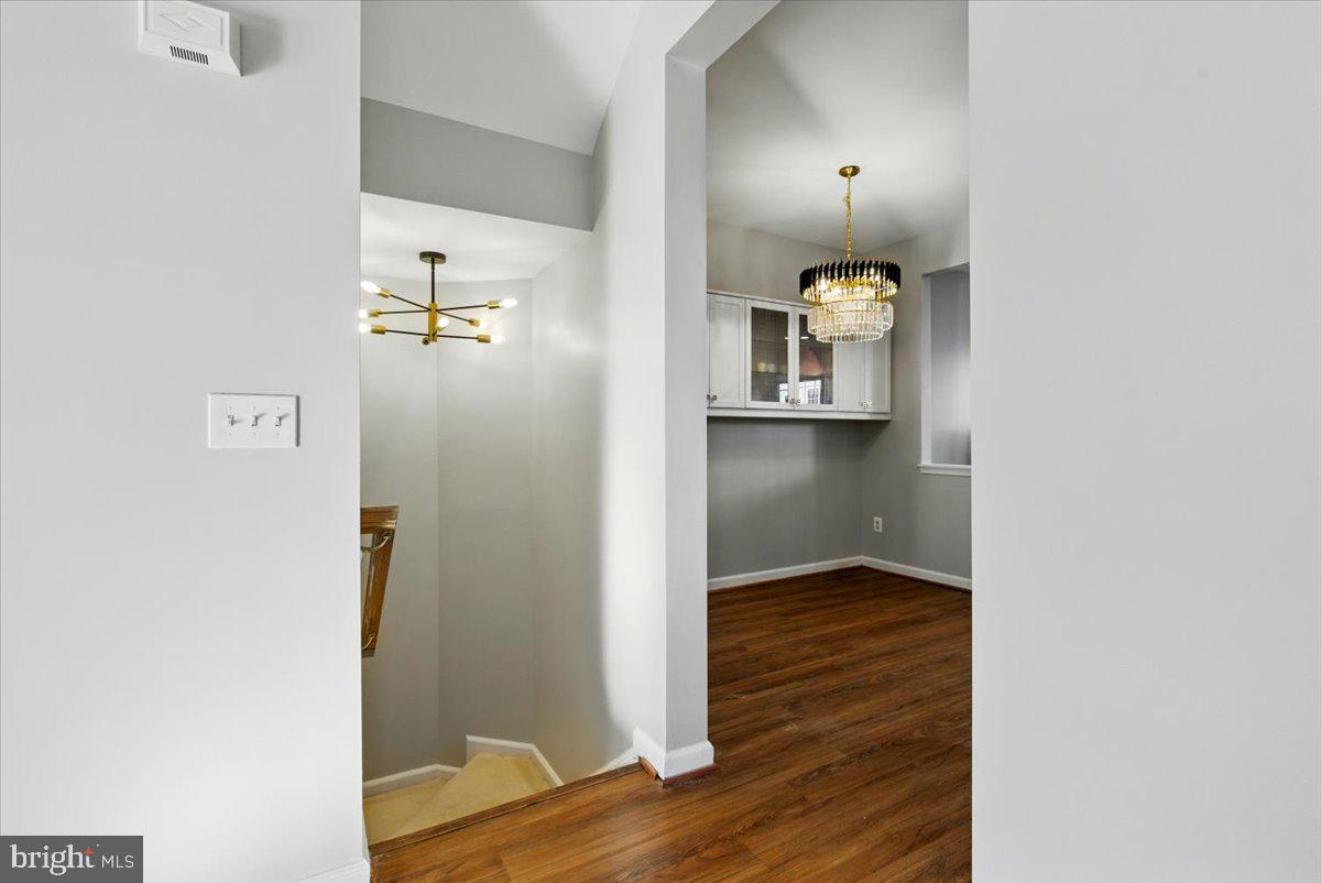 7857 DOGUE INDIAN CIR, LORTON, Virginia 22079, 3 Bedrooms Bedrooms, ,2 BathroomsBathrooms,Residential,For sale,7857 DOGUE INDIAN CIR,VAFX2234752 MLS # VAFX2234752