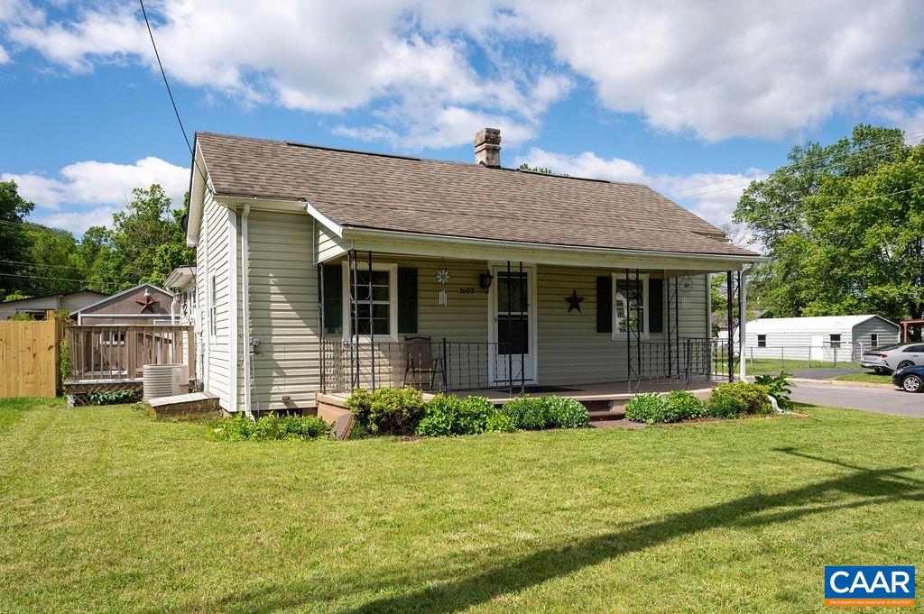 1600 A ST, WAYNESBORO, Virginia 22980, 1 Bedroom Bedrooms, ,1 BathroomBathrooms,Residential,1600 A ST,664969 MLS # 664969