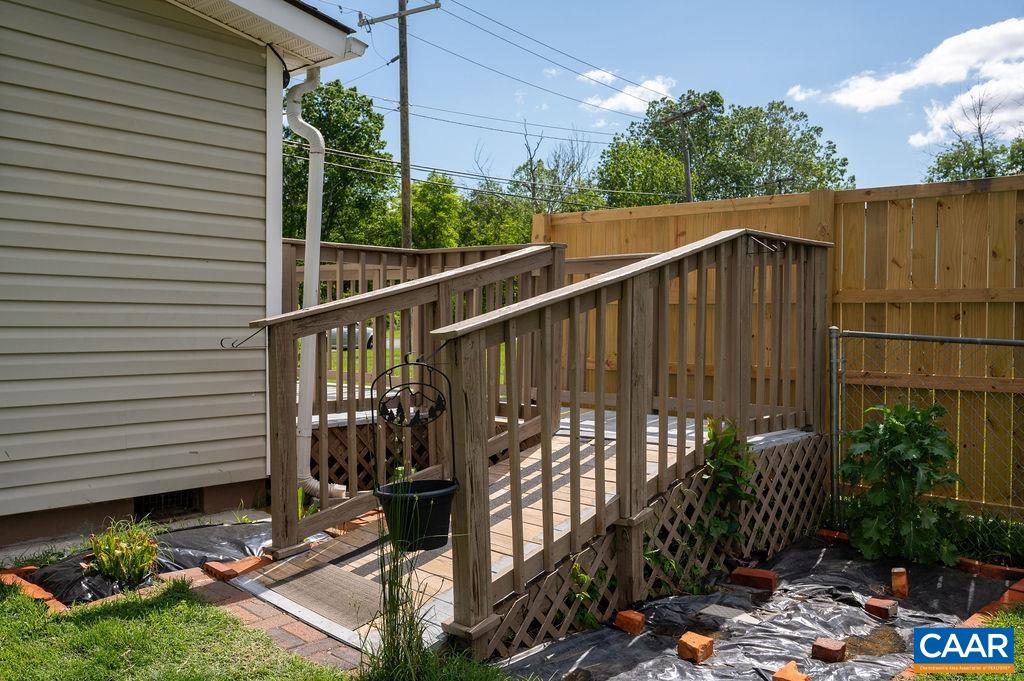 1600 A ST, WAYNESBORO, Virginia 22980, 1 Bedroom Bedrooms, ,1 BathroomBathrooms,Residential,1600 A ST,664969 MLS # 664969