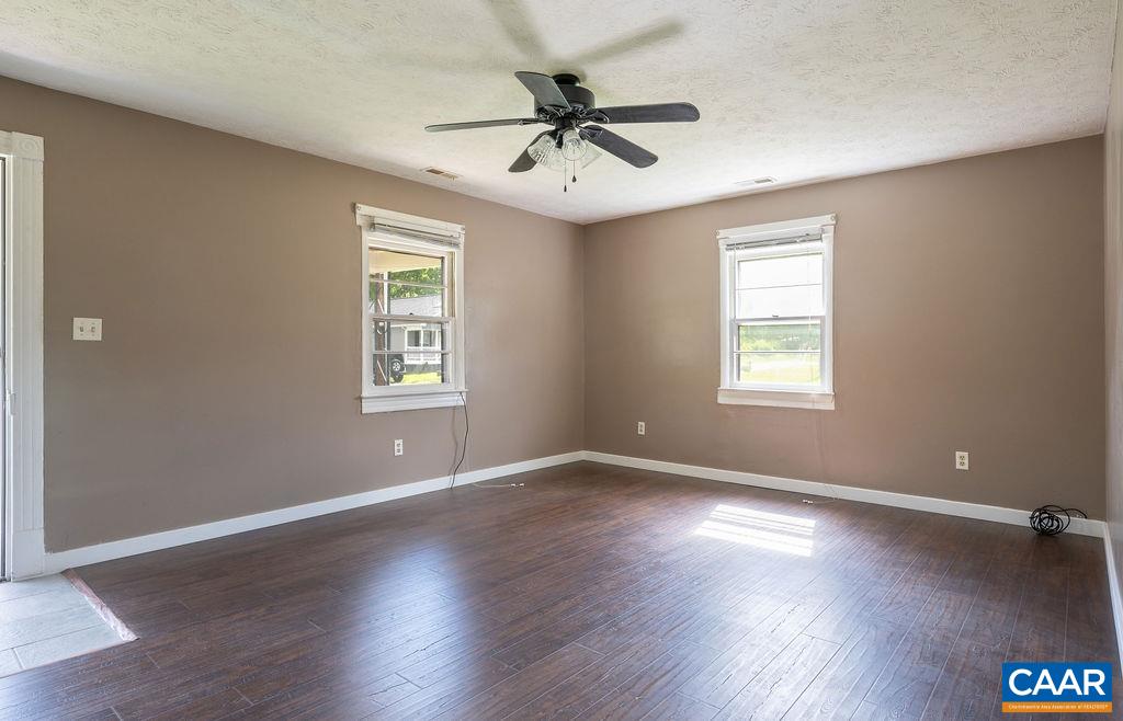 1600 A ST, WAYNESBORO, Virginia 22980, 1 Bedroom Bedrooms, ,1 BathroomBathrooms,Residential,1600 A ST,664969 MLS # 664969