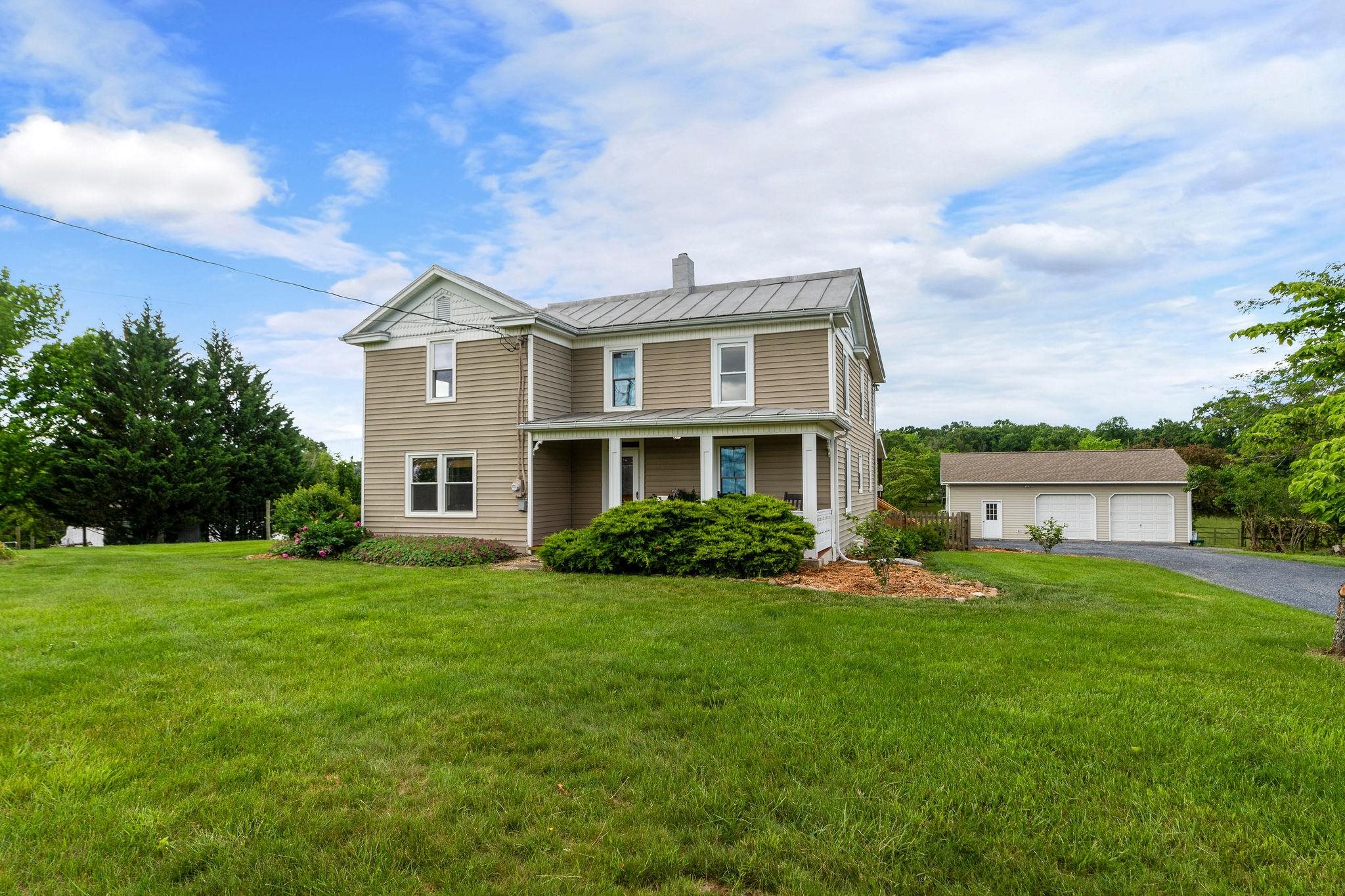 199 HERMITAGE RD, STAUNTON, Virginia 24401, 4 Bedrooms Bedrooms, ,2 BathroomsBathrooms,Residential,199 HERMITAGE RD,664973 MLS # 664973