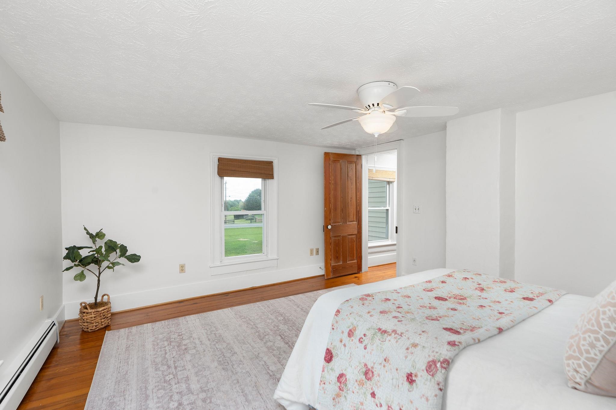 199 HERMITAGE RD, STAUNTON, Virginia 24401, 4 Bedrooms Bedrooms, ,2 BathroomsBathrooms,Residential,199 HERMITAGE RD,664973 MLS # 664973
