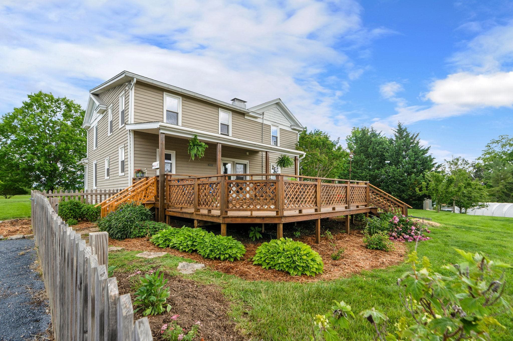 199 HERMITAGE RD, STAUNTON, Virginia 24401, 4 Bedrooms Bedrooms, ,2 BathroomsBathrooms,Residential,199 HERMITAGE RD,664973 MLS # 664973