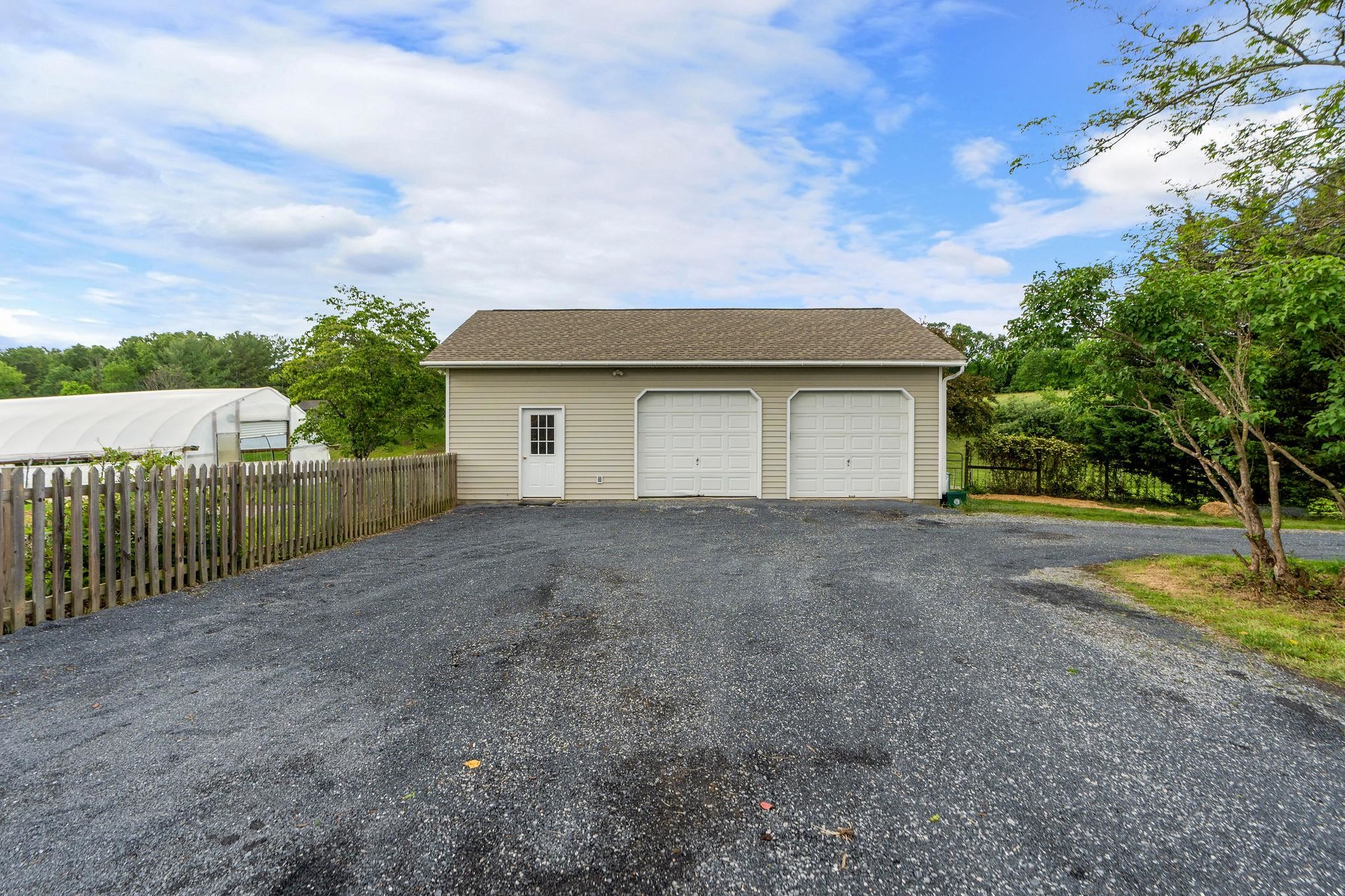 199 HERMITAGE RD, STAUNTON, Virginia 24401, 4 Bedrooms Bedrooms, ,2 BathroomsBathrooms,Residential,199 HERMITAGE RD,664973 MLS # 664973