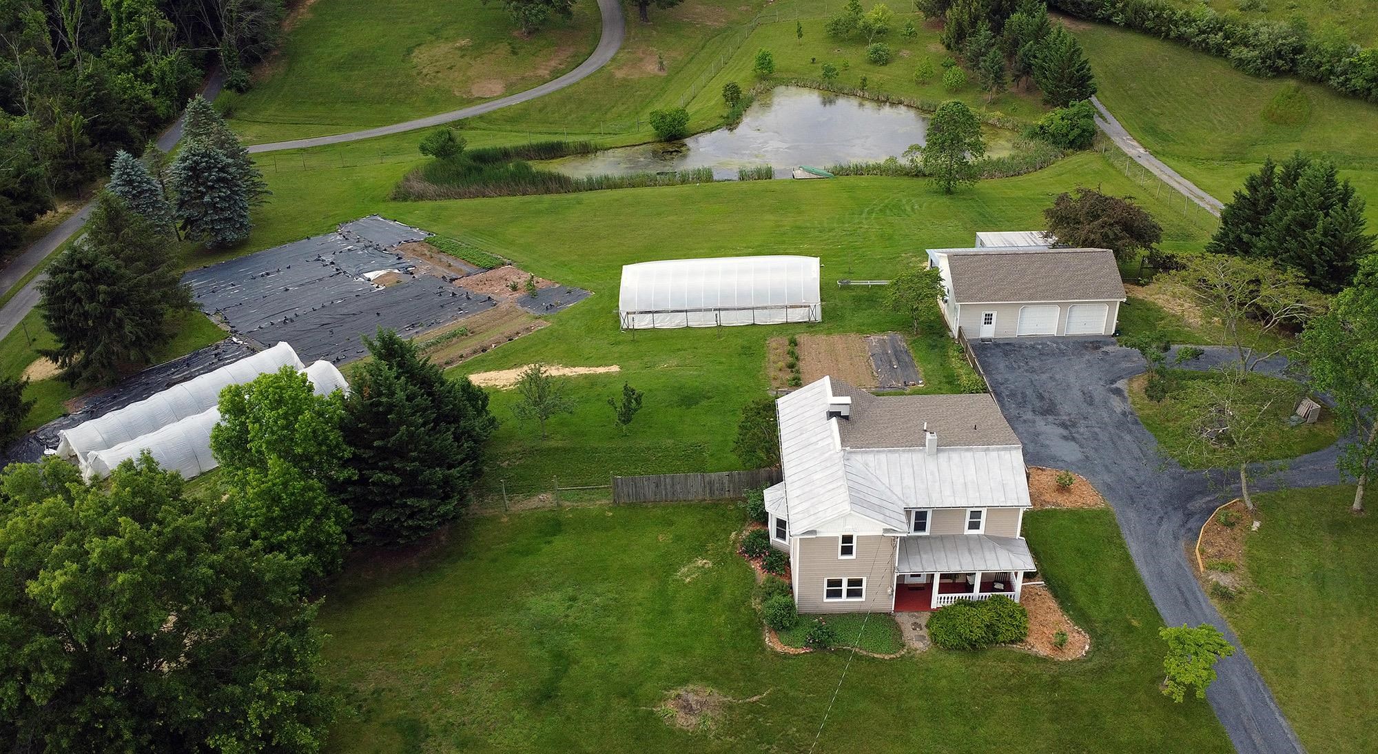 199 HERMITAGE RD, STAUNTON, Virginia 24401, 4 Bedrooms Bedrooms, ,2 BathroomsBathrooms,Residential,199 HERMITAGE RD,664973 MLS # 664973