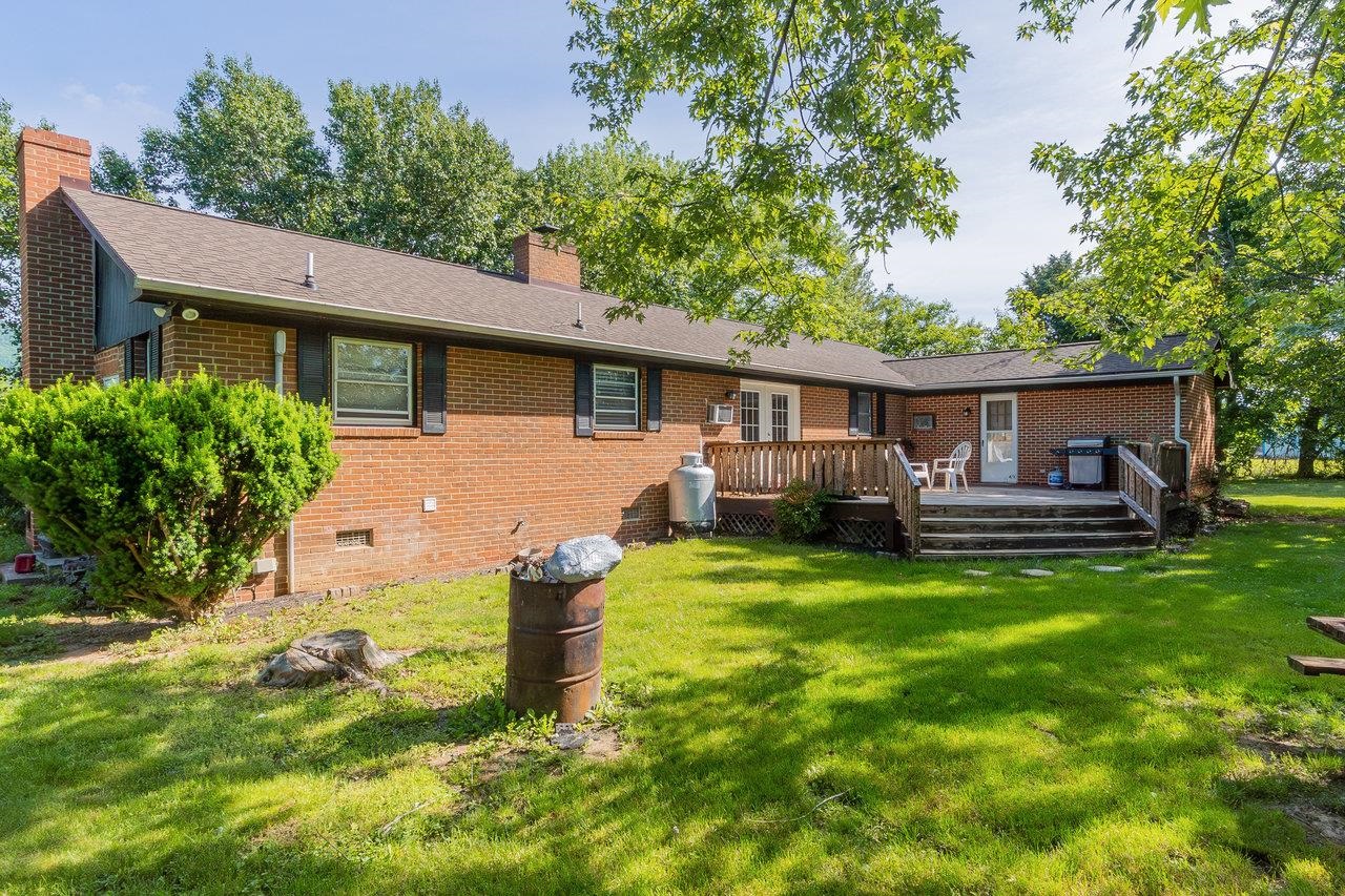 9274 SPOTSWOOD TRL, MCGAHEYSVILLE, Virginia 22840, 3 Bedrooms Bedrooms, ,2 BathroomsBathrooms,Residential,9274 SPOTSWOOD TRL,664974 MLS # 664974
