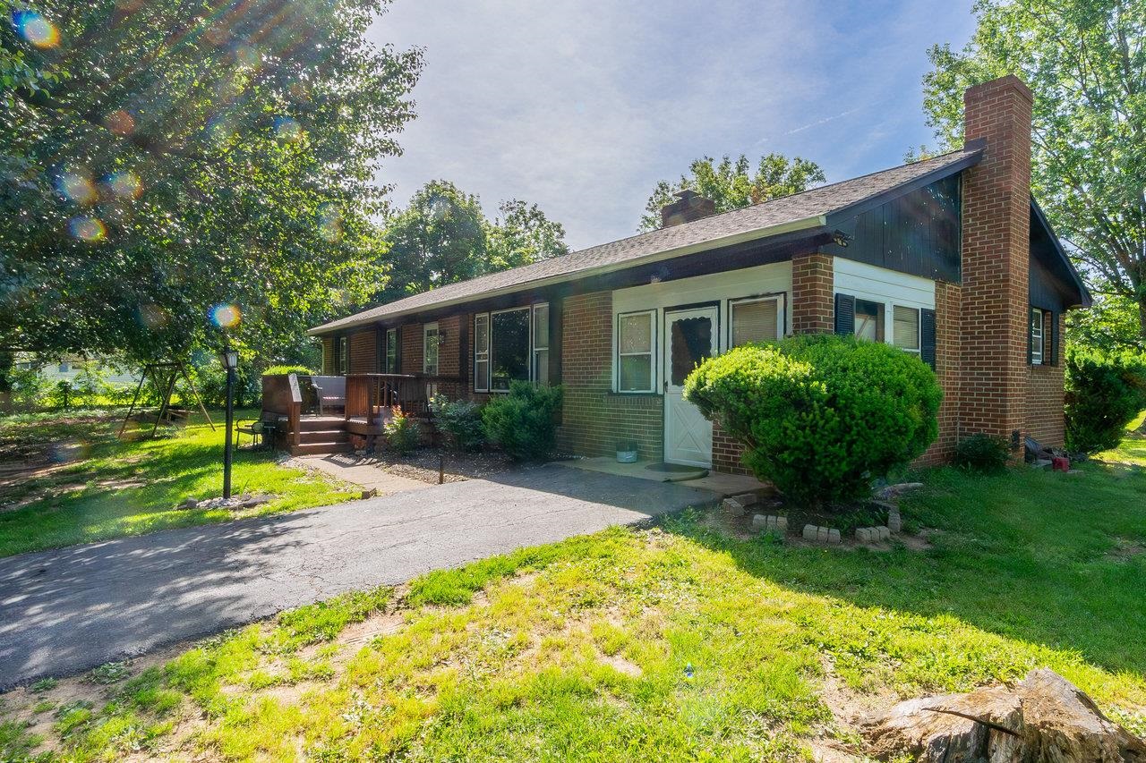 9274 SPOTSWOOD TRL, MCGAHEYSVILLE, Virginia 22840, 3 Bedrooms Bedrooms, ,2 BathroomsBathrooms,Residential,9274 SPOTSWOOD TRL,664974 MLS # 664974