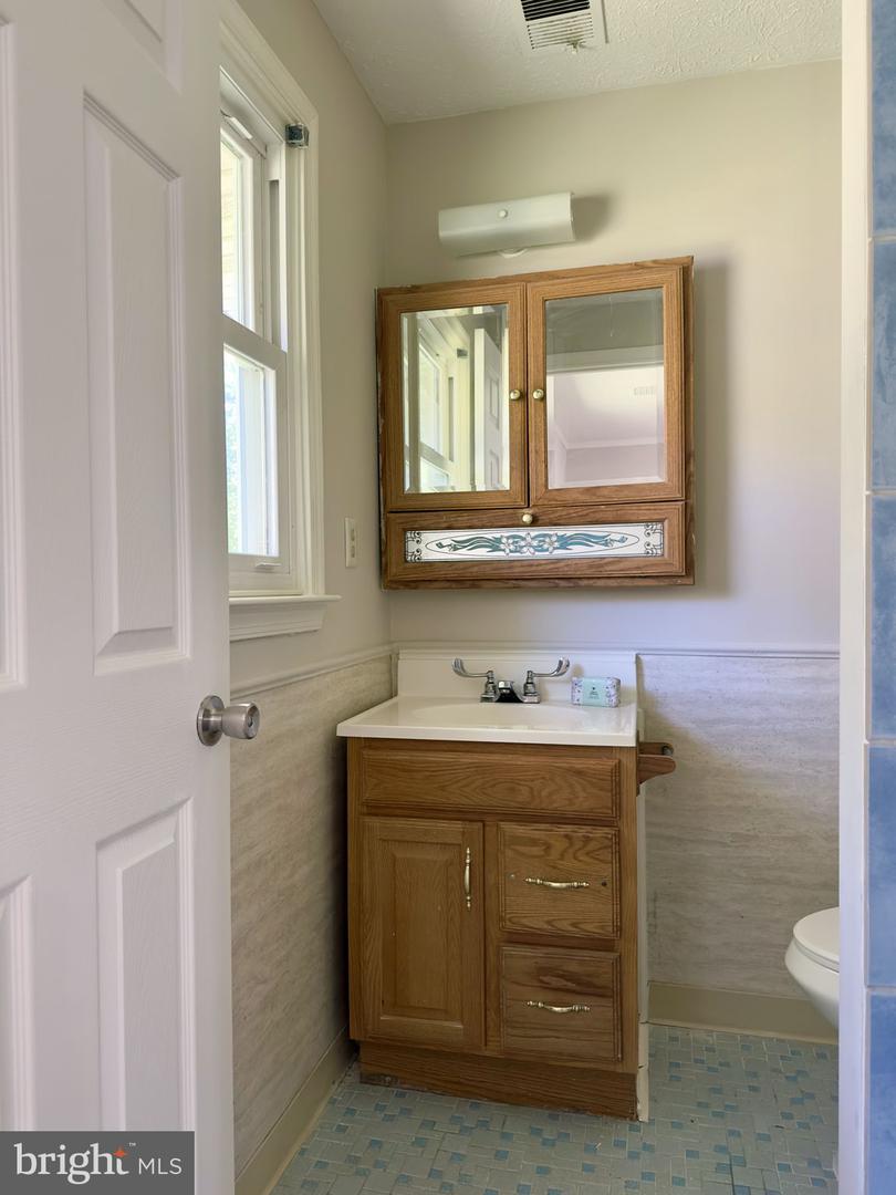 2 SHORT CIR, FREDERICKSBURG, Virginia 22407, 3 Bedrooms Bedrooms, ,2 BathroomsBathrooms,Residential,For sale,2 SHORT CIR,VASP2032330 MLS # VASP2032330