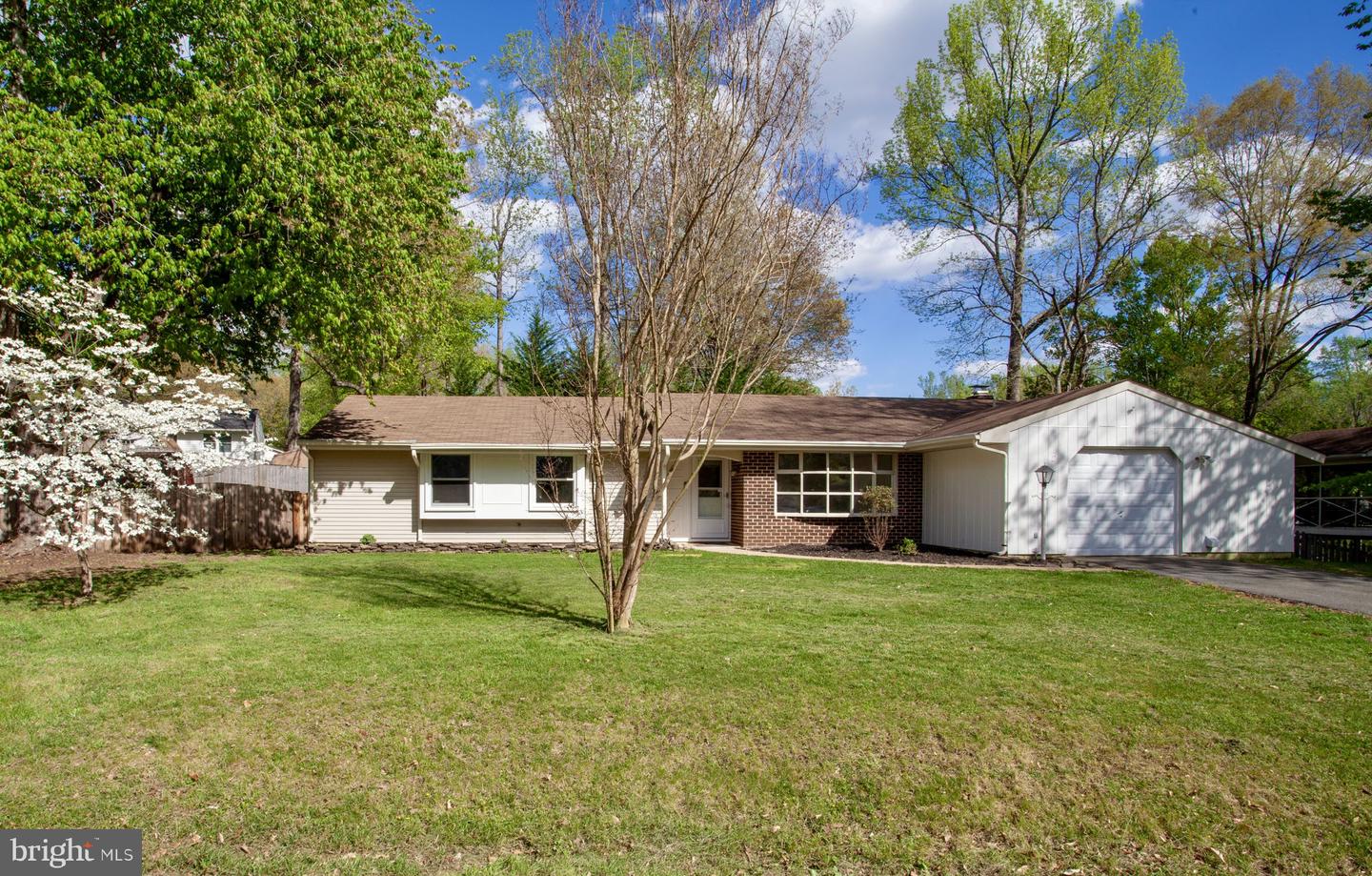 2 SHORT CIR, FREDERICKSBURG, Virginia 22407, 3 Bedrooms Bedrooms, ,2 BathroomsBathrooms,Residential,For sale,2 SHORT CIR,VASP2032330 MLS # VASP2032330