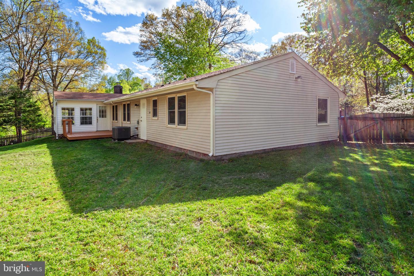 2 SHORT CIR, FREDERICKSBURG, Virginia 22407, 3 Bedrooms Bedrooms, ,2 BathroomsBathrooms,Residential,For sale,2 SHORT CIR,VASP2032330 MLS # VASP2032330