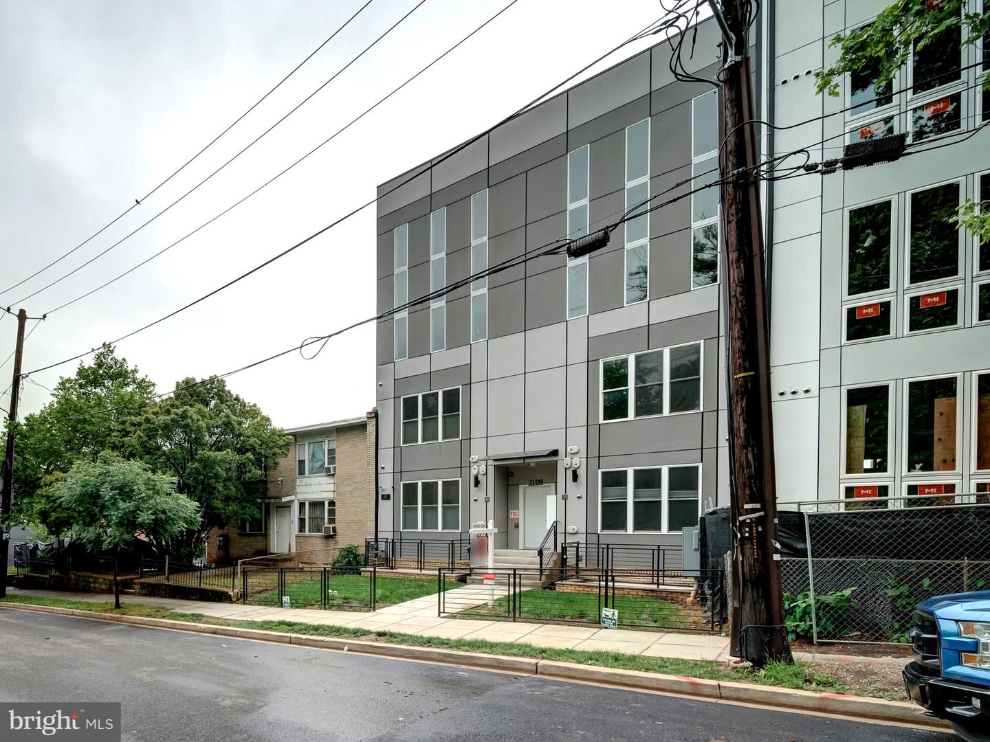 2109 M ST NE #5, WASHINGTON, District Of Columbia 20002, 2 Bedrooms Bedrooms, ,2 BathroomsBathrooms,Residential,For sale,2109 M ST NE #5,DCDC2196310 MLS # DCDC2196310
