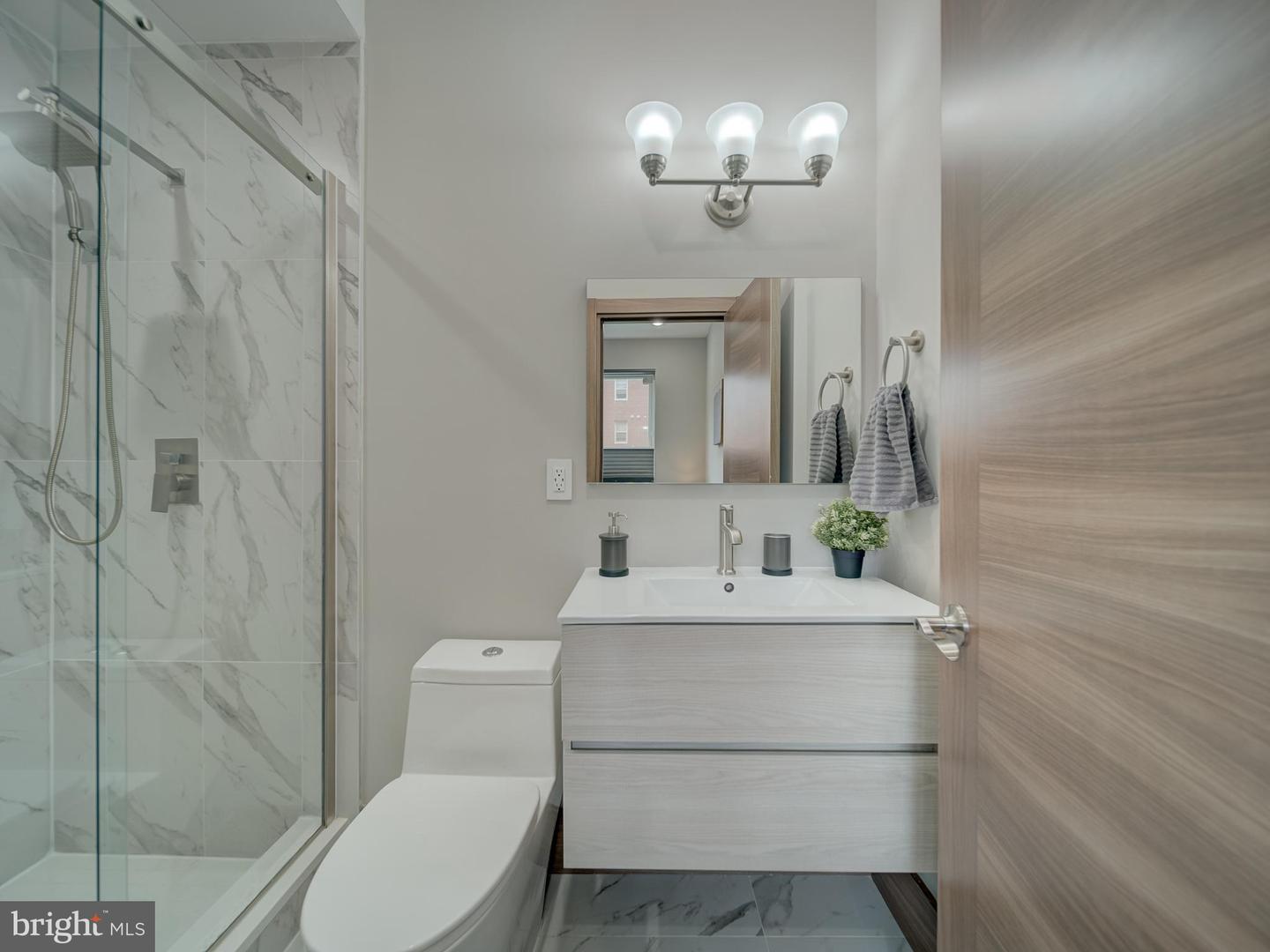 2109 M ST NE #5, WASHINGTON, District Of Columbia 20002, 2 Bedrooms Bedrooms, ,2 BathroomsBathrooms,Residential,For sale,2109 M ST NE #5,DCDC2196310 MLS # DCDC2196310