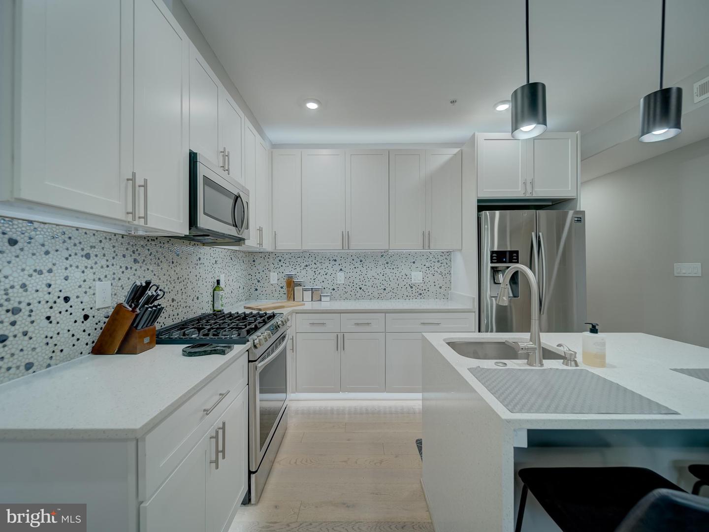 2109 M ST NE #5, WASHINGTON, District Of Columbia 20002, 2 Bedrooms Bedrooms, ,2 BathroomsBathrooms,Residential,For sale,2109 M ST NE #5,DCDC2196310 MLS # DCDC2196310