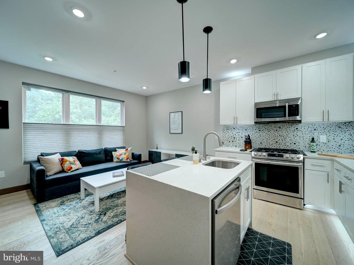 2109 M ST NE #5, WASHINGTON, District Of Columbia 20002, 2 Bedrooms Bedrooms, ,2 BathroomsBathrooms,Residential,For sale,2109 M ST NE #5,DCDC2196310 MLS # DCDC2196310
