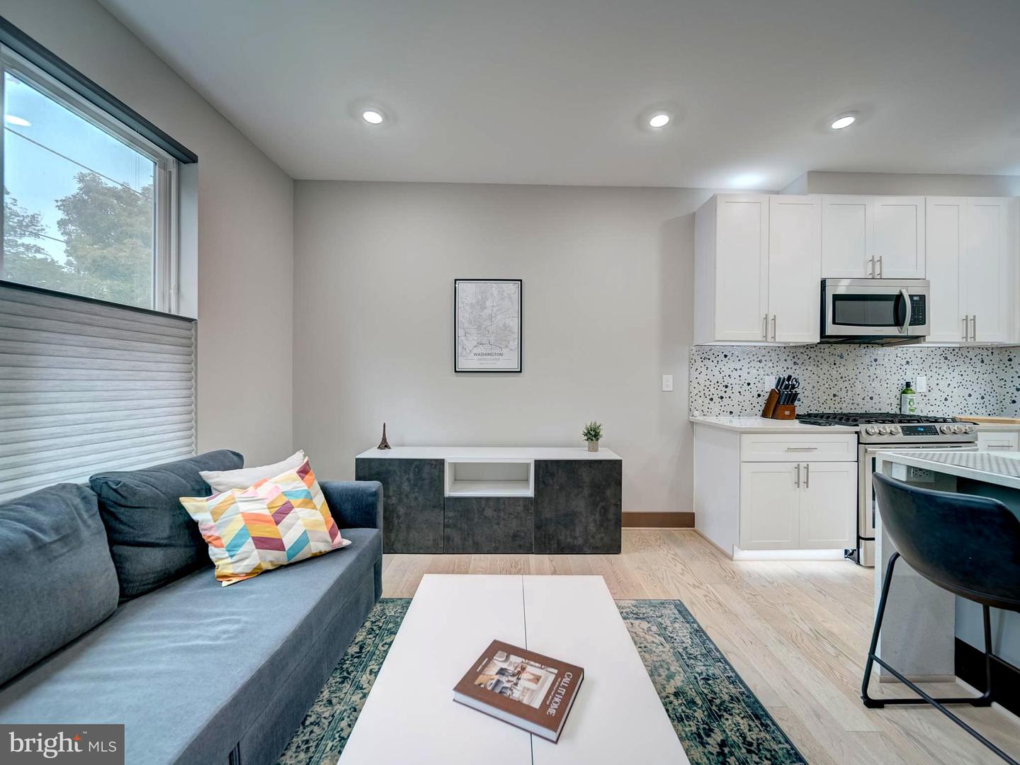 2109 M ST NE #5, WASHINGTON, District Of Columbia 20002, 2 Bedrooms Bedrooms, ,2 BathroomsBathrooms,Residential,For sale,2109 M ST NE #5,DCDC2196310 MLS # DCDC2196310