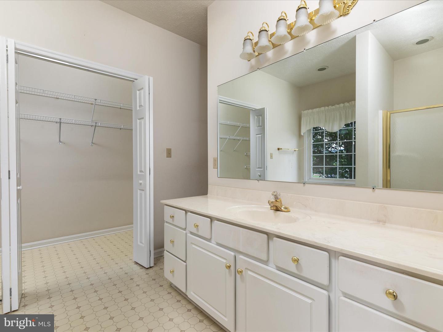 565 FULTON DR, STRASBURG, Virginia 22657, 3 Bedrooms Bedrooms, ,2 BathroomsBathrooms,Residential,For sale,565 FULTON DR,VASH2011236 MLS # VASH2011236