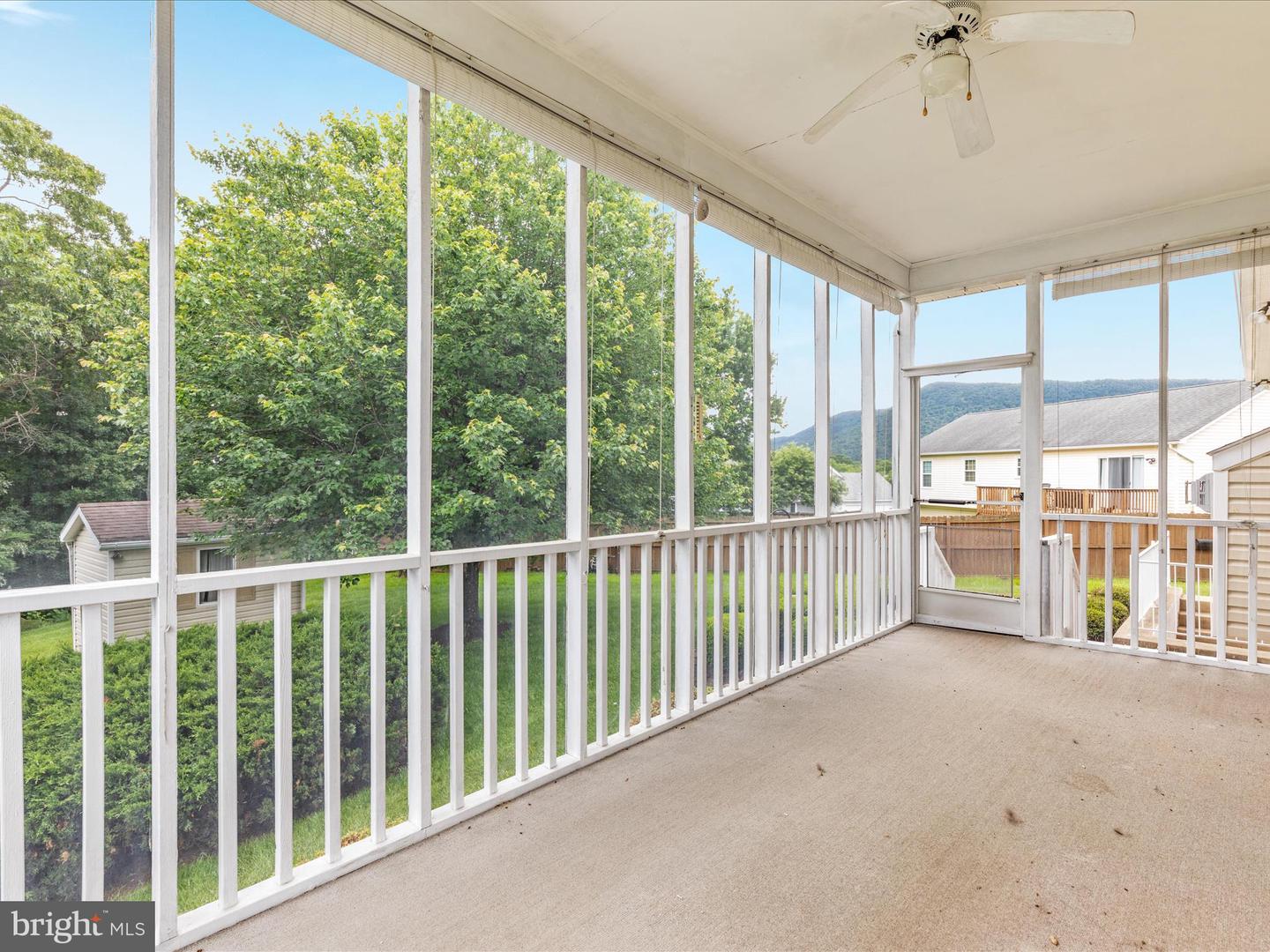 565 FULTON DR, STRASBURG, Virginia 22657, 3 Bedrooms Bedrooms, ,2 BathroomsBathrooms,Residential,For sale,565 FULTON DR,VASH2011236 MLS # VASH2011236