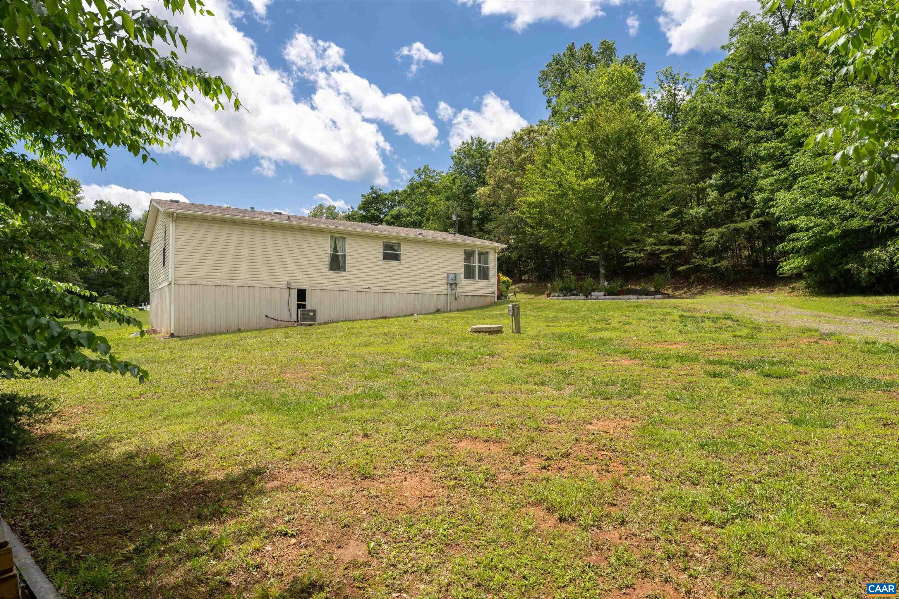 2547 PONDEROSA TRL, CHARLOTTESVILLE, Virginia 22903, 3 Bedrooms Bedrooms, ,2 BathroomsBathrooms,Residential,2547 PONDEROSA TRL,664929 MLS # 664929