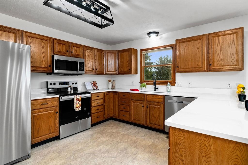 163 VALLEY VIEW AVE, MOUNT SIDNEY, Virginia 24467, 3 Bedrooms Bedrooms, ,2 BathroomsBathrooms,Residential,163 VALLEY VIEW AVE,664951 MLS # 664951