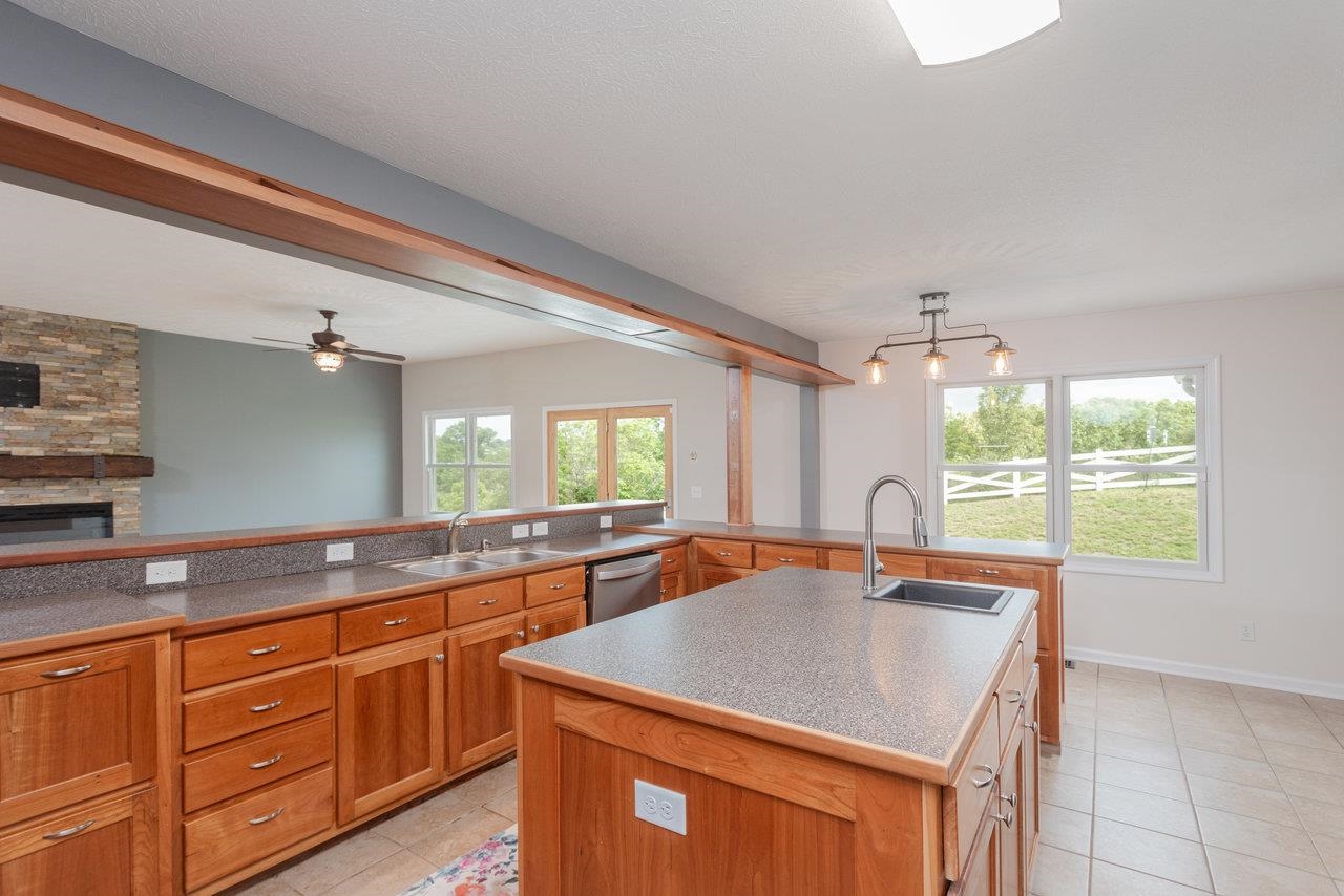 6081 DOTTS LN, PENN LAIRD, Virginia 22846, 4 Bedrooms Bedrooms, ,2 BathroomsBathrooms,Residential,6081 DOTTS LN,664957 MLS # 664957
