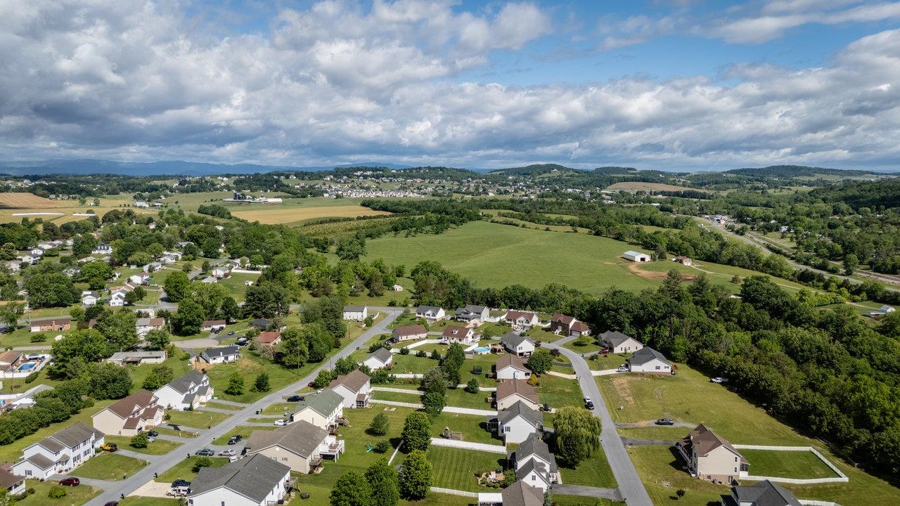 6081 DOTTS LN, PENN LAIRD, Virginia 22846, 4 Bedrooms Bedrooms, ,2 BathroomsBathrooms,Residential,6081 DOTTS LN,664957 MLS # 664957