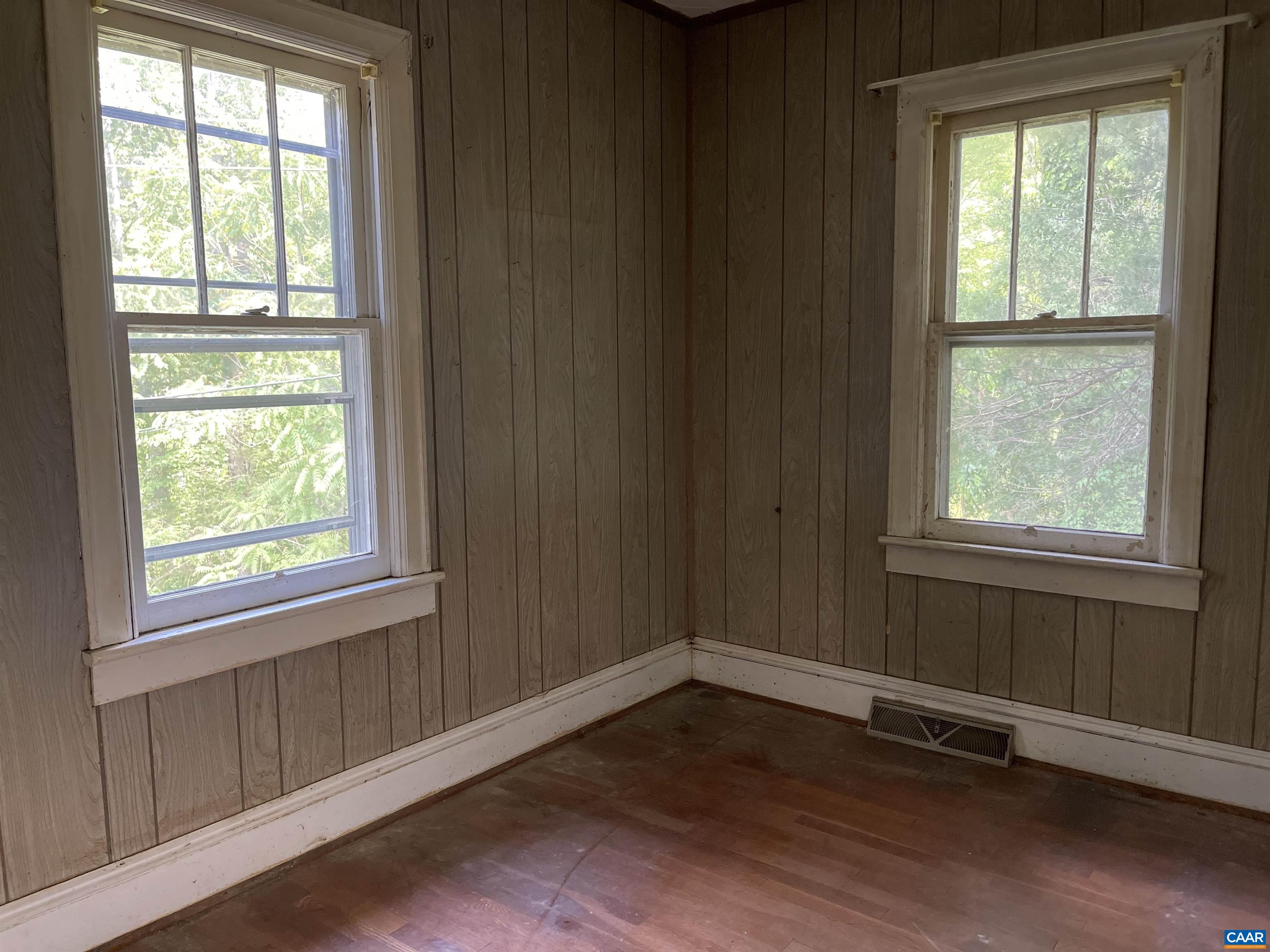 6932 ROCKFISH RIVER RD, SCHUYLER, Virginia 22969, 3 Bedrooms Bedrooms, ,1 BathroomBathrooms,Residential,6932 ROCKFISH RIVER RD,664965 MLS # 664965