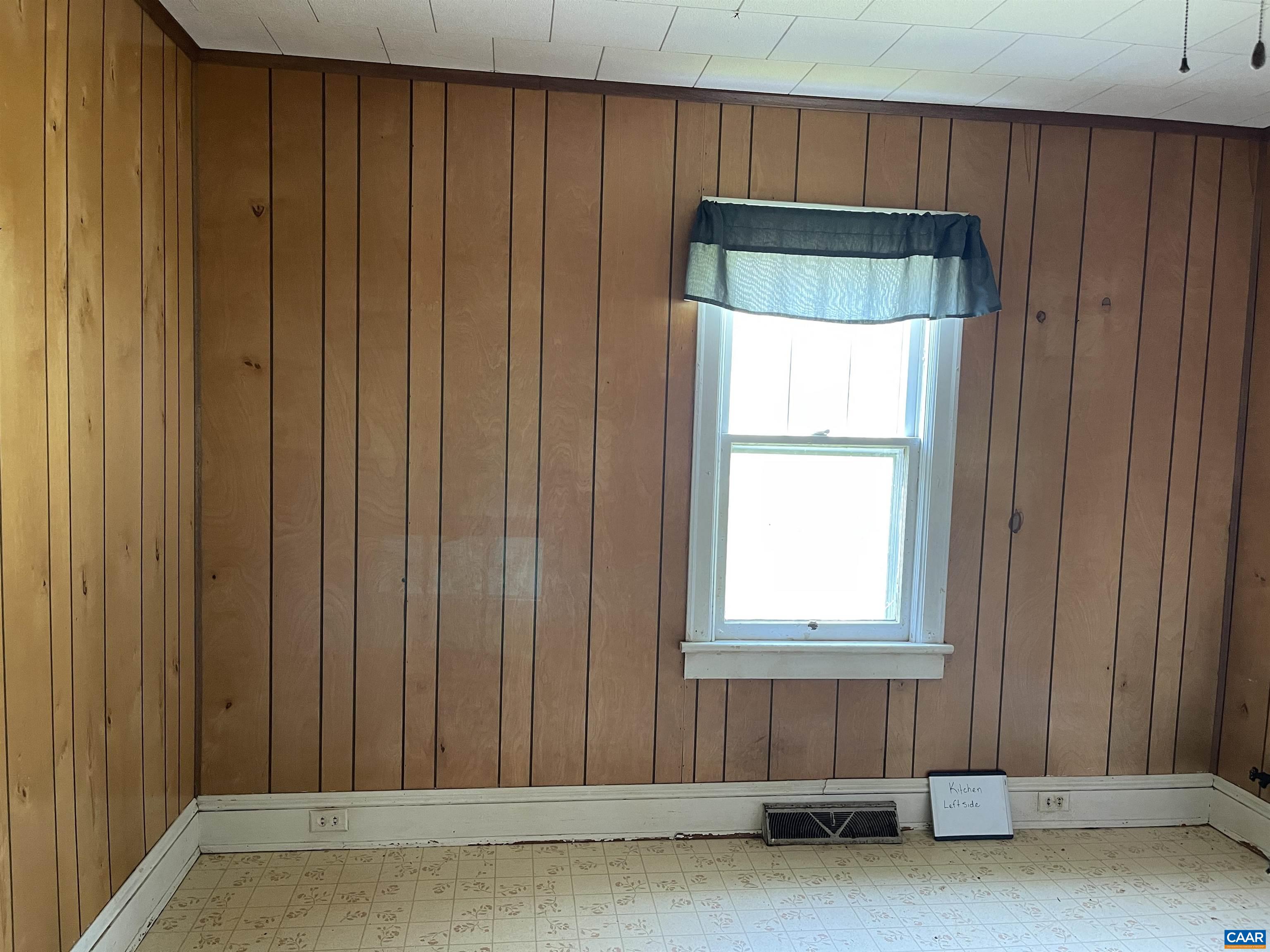 6932 ROCKFISH RIVER RD, SCHUYLER, Virginia 22969, 3 Bedrooms Bedrooms, ,1 BathroomBathrooms,Residential,6932 ROCKFISH RIVER RD,664965 MLS # 664965